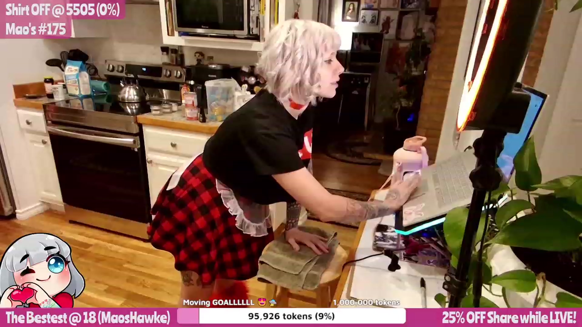 Gallery image thumbnail from MissMao's myfreecams stream on, 02/16/2023, 05:36 image 6 of 20