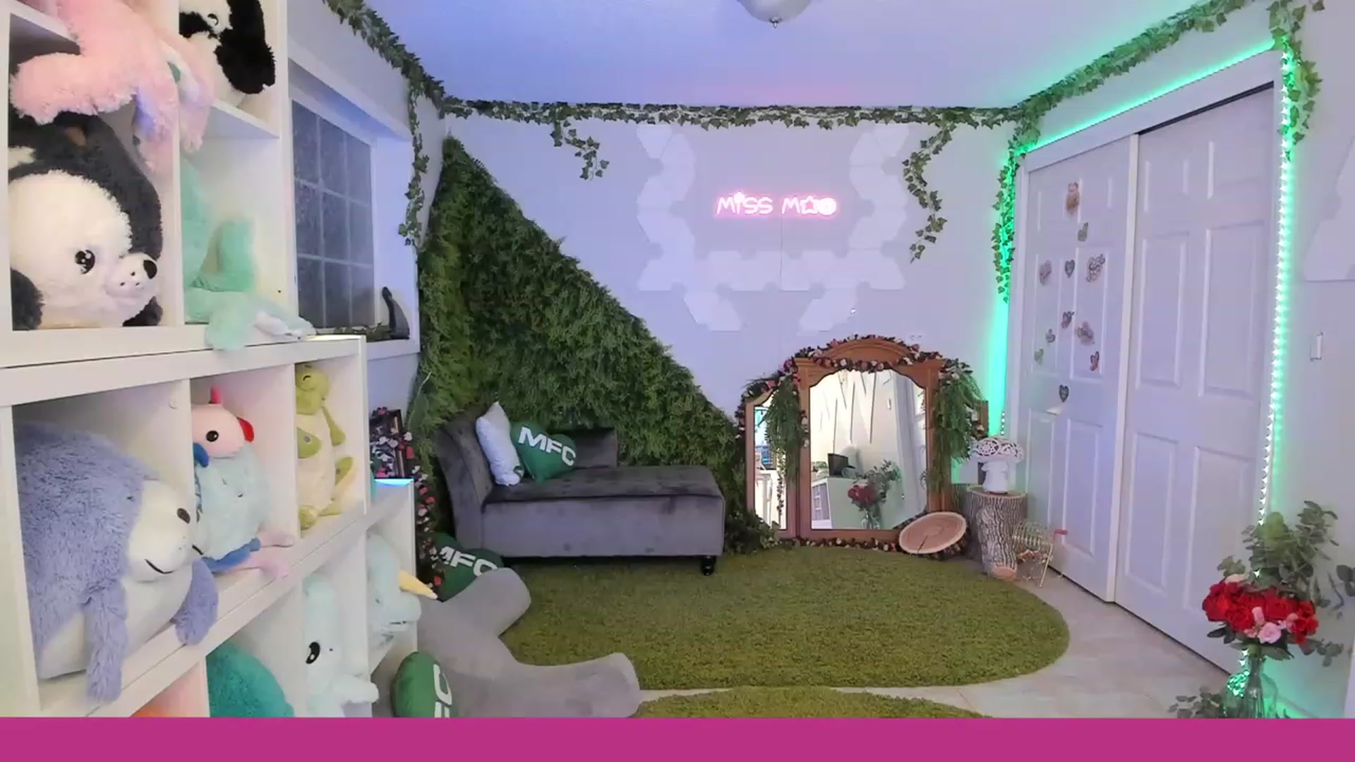 Gallery image thumbnail from MissMao's myfreecams stream on, 02/25/2023, 07:46 image 10 of 20