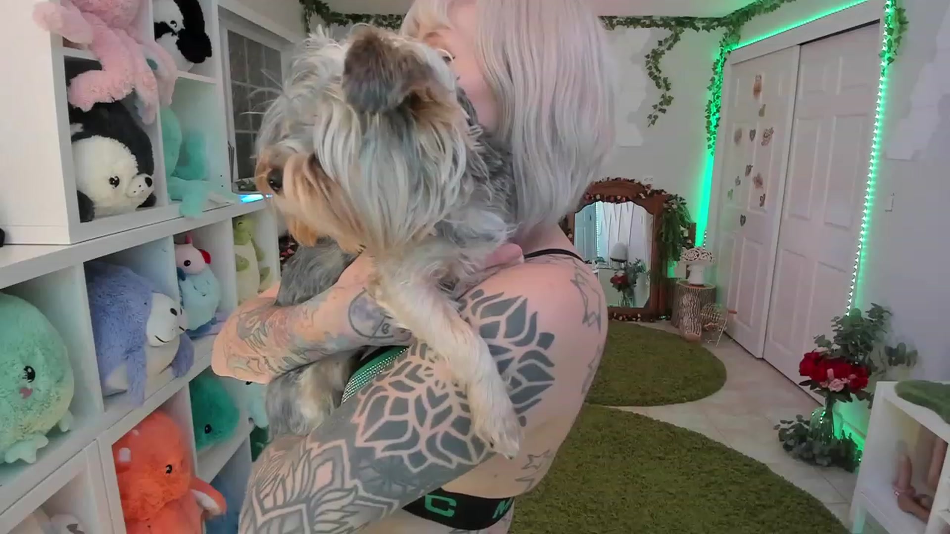 Gallery image thumbnail from MissMao's myfreecams stream on, 02/25/2023, 08:37 image 15 of 20