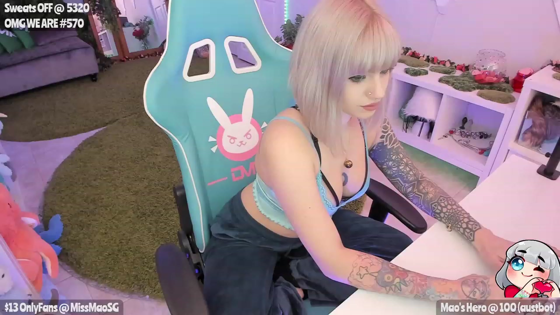 Gallery image thumbnail from MissMao's myfreecams stream on, 03/04/2023, 02:36 image 11 of 20