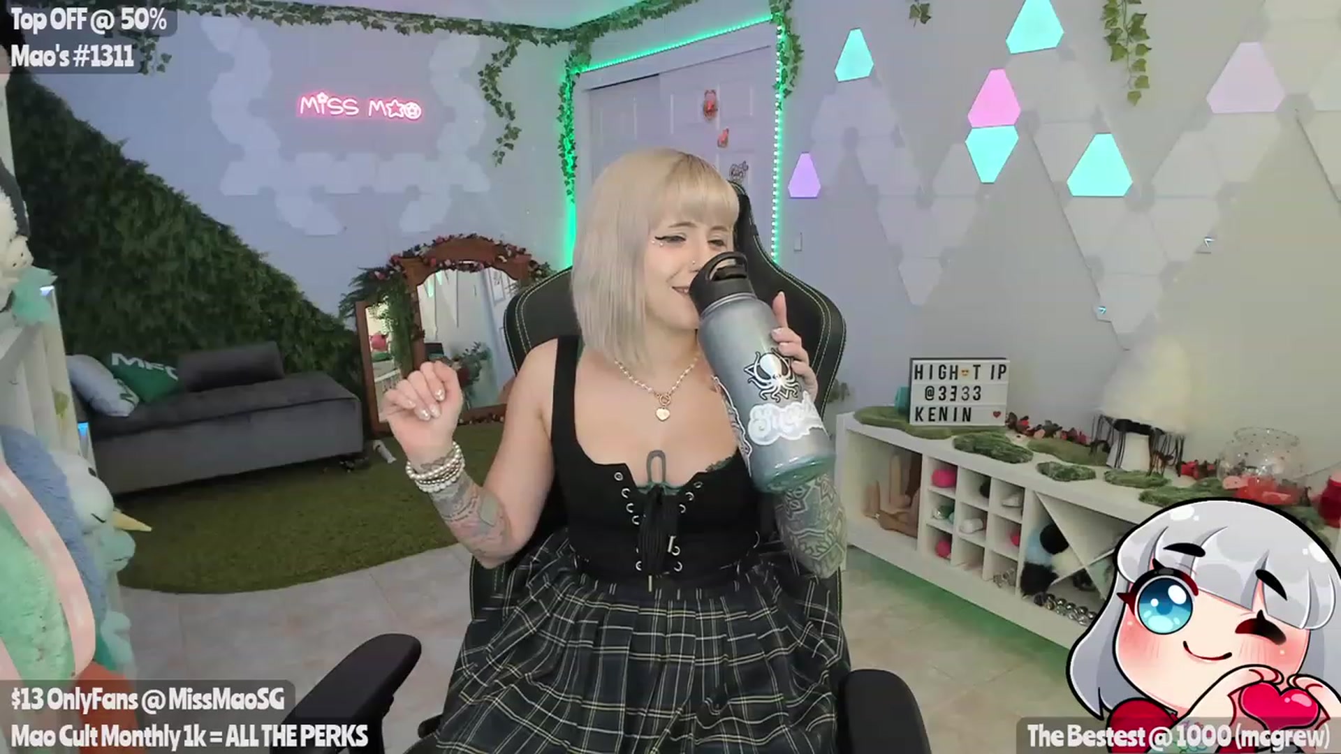 Gallery image thumbnail from MissMao's myfreecams stream on, 03/10/2023, 03:38 image 4 of 20