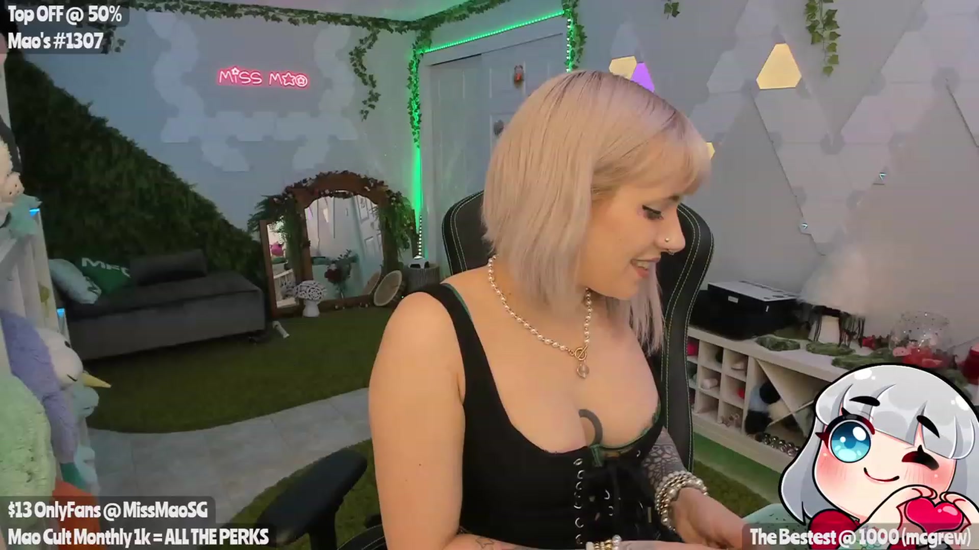 Gallery image thumbnail from MissMao's myfreecams stream on, 03/10/2023, 03:38 image 1 of 20
