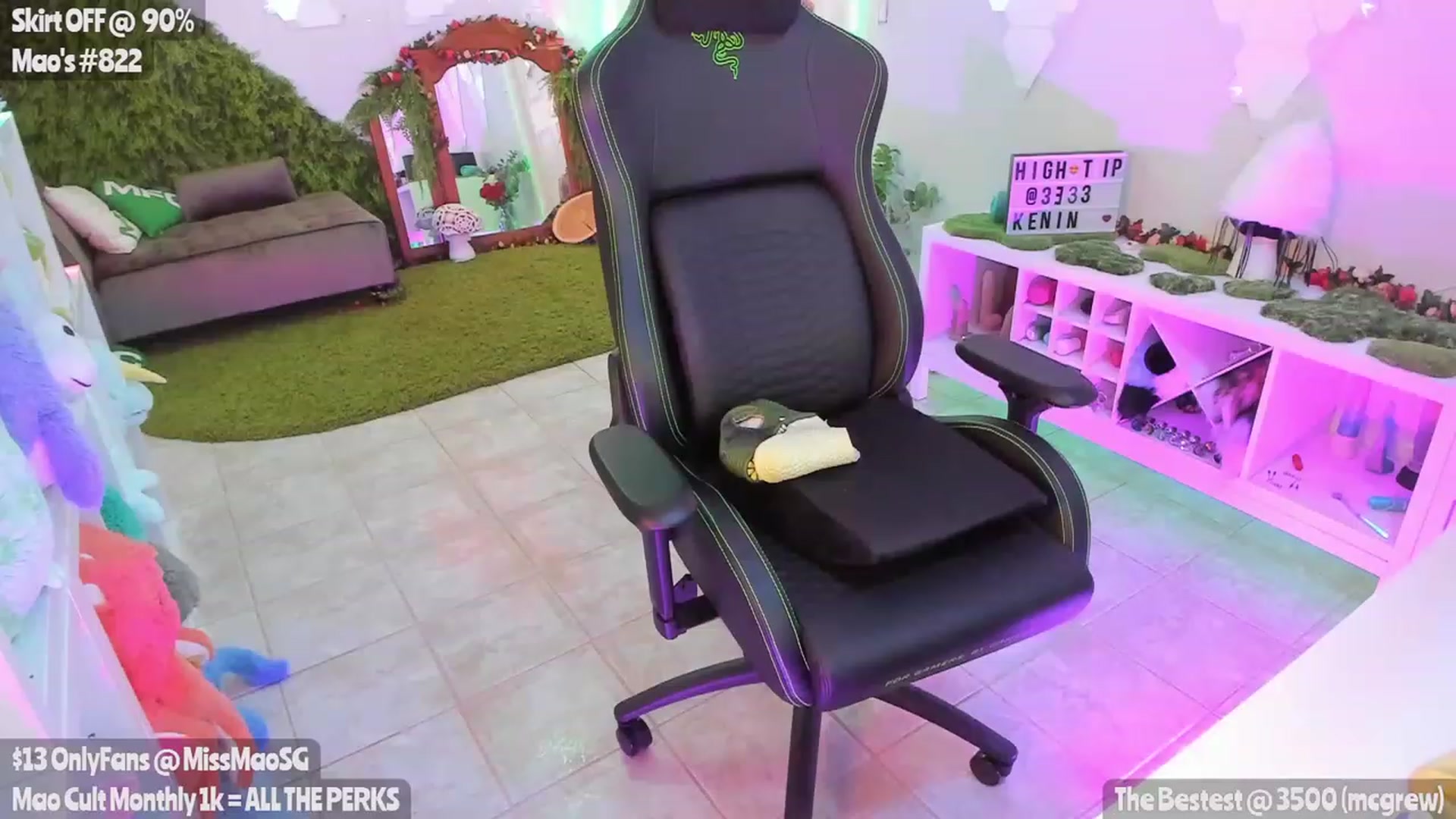 Gallery image thumbnail from MissMao's myfreecams stream on, 03/11/2023, 05:10 image 12 of 20