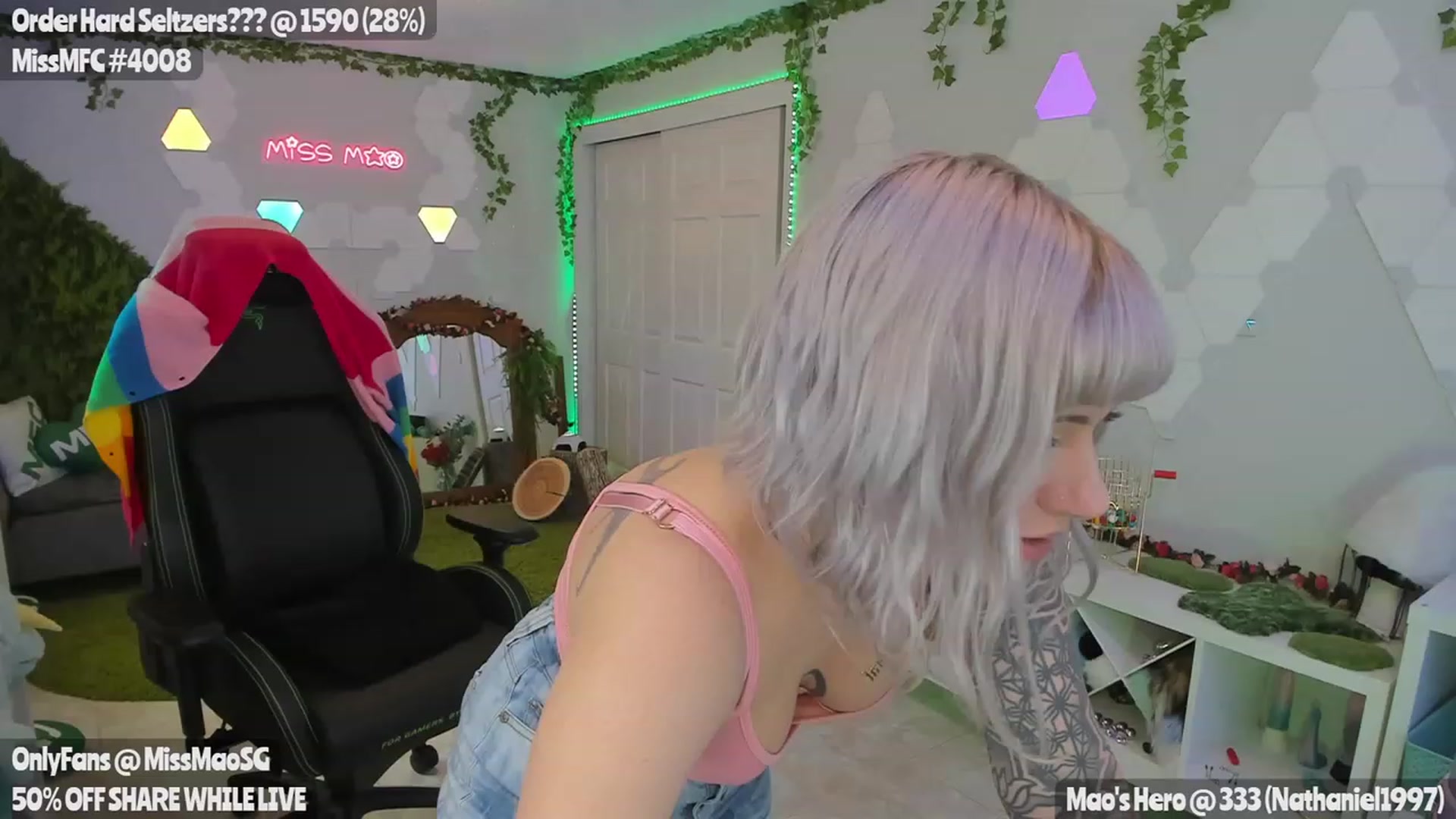 Gallery image thumbnail from MissMao's myfreecams stream on, 04/13/2023, 04:49 image 1 of 20