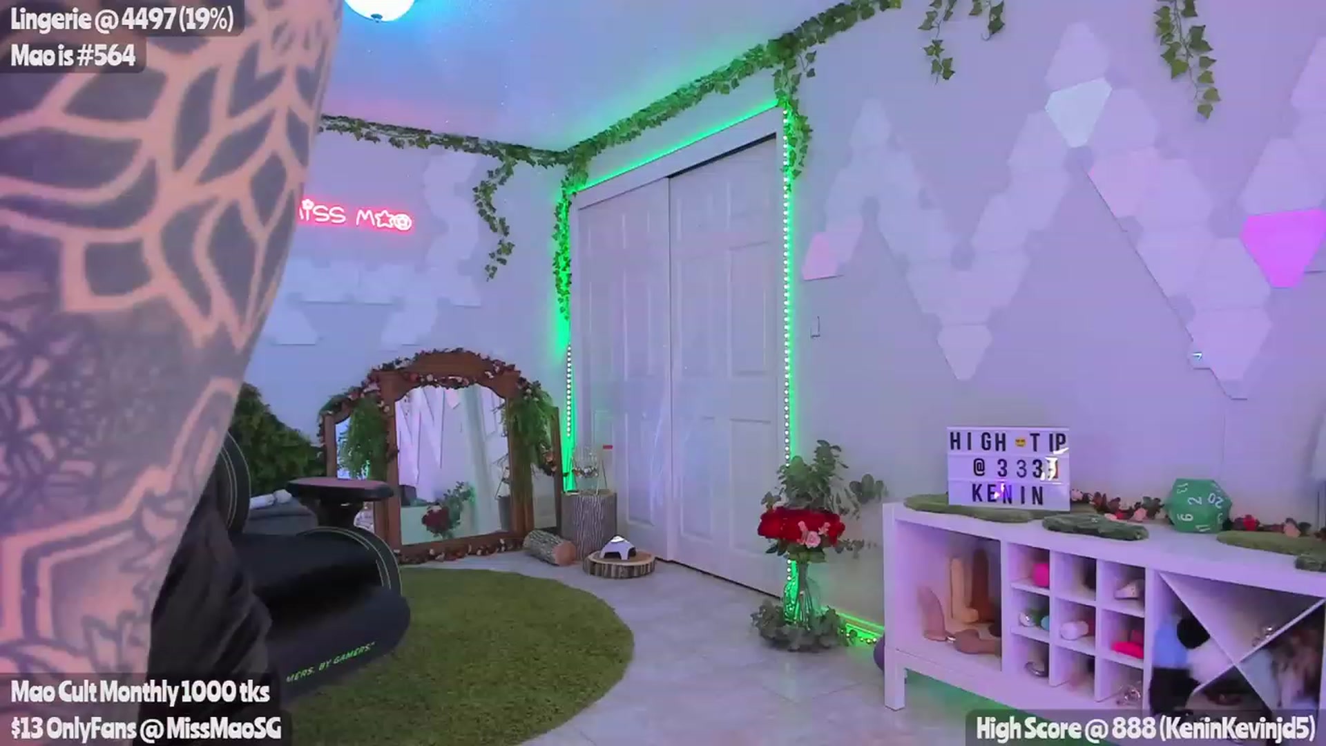 Gallery image thumbnail from MissMao's myfreecams stream on, 04/22/2023, 05:08 image 7 of 20