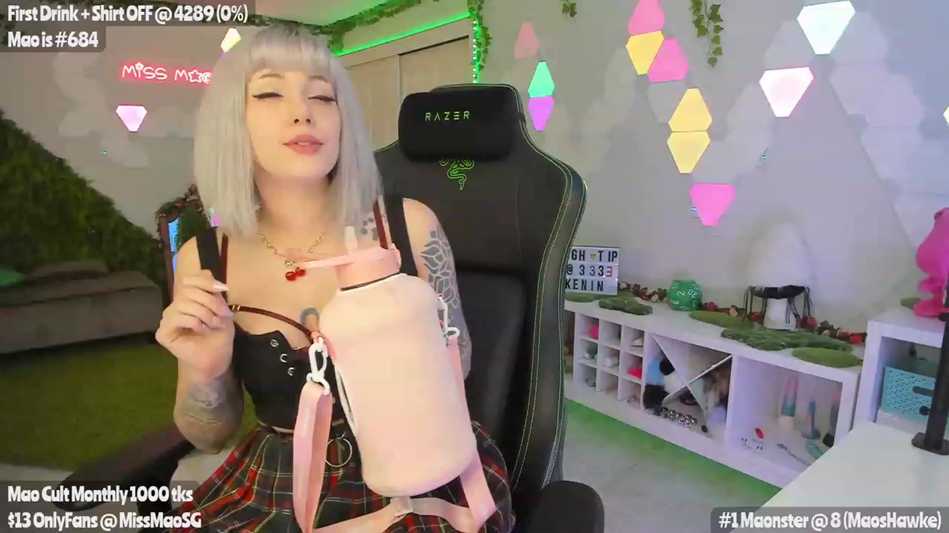 Gallery image thumbnail from MissMao's myfreecams stream on, 04/27/2023, 04:11 image 1 of 20