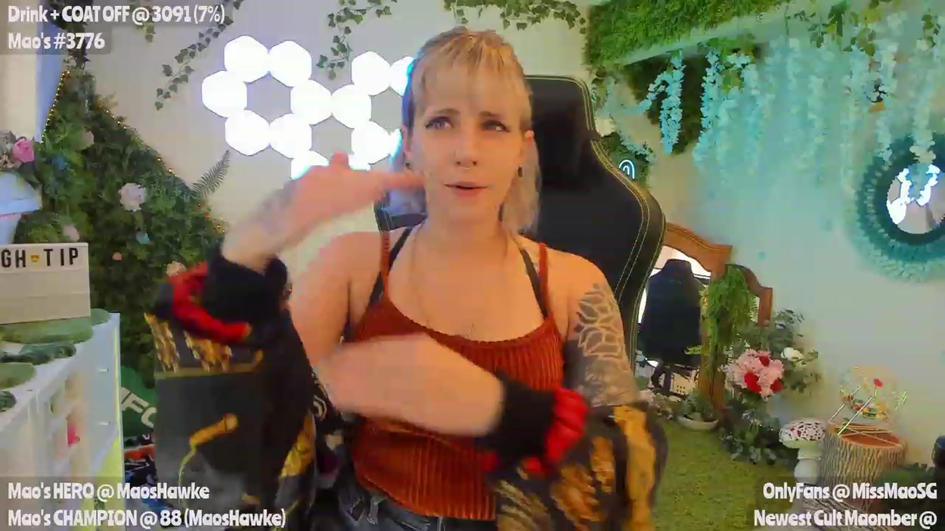 Gallery image thumbnail from MissMao's myfreecams stream on, 06/16/2023, 03:56 image 13 of 20