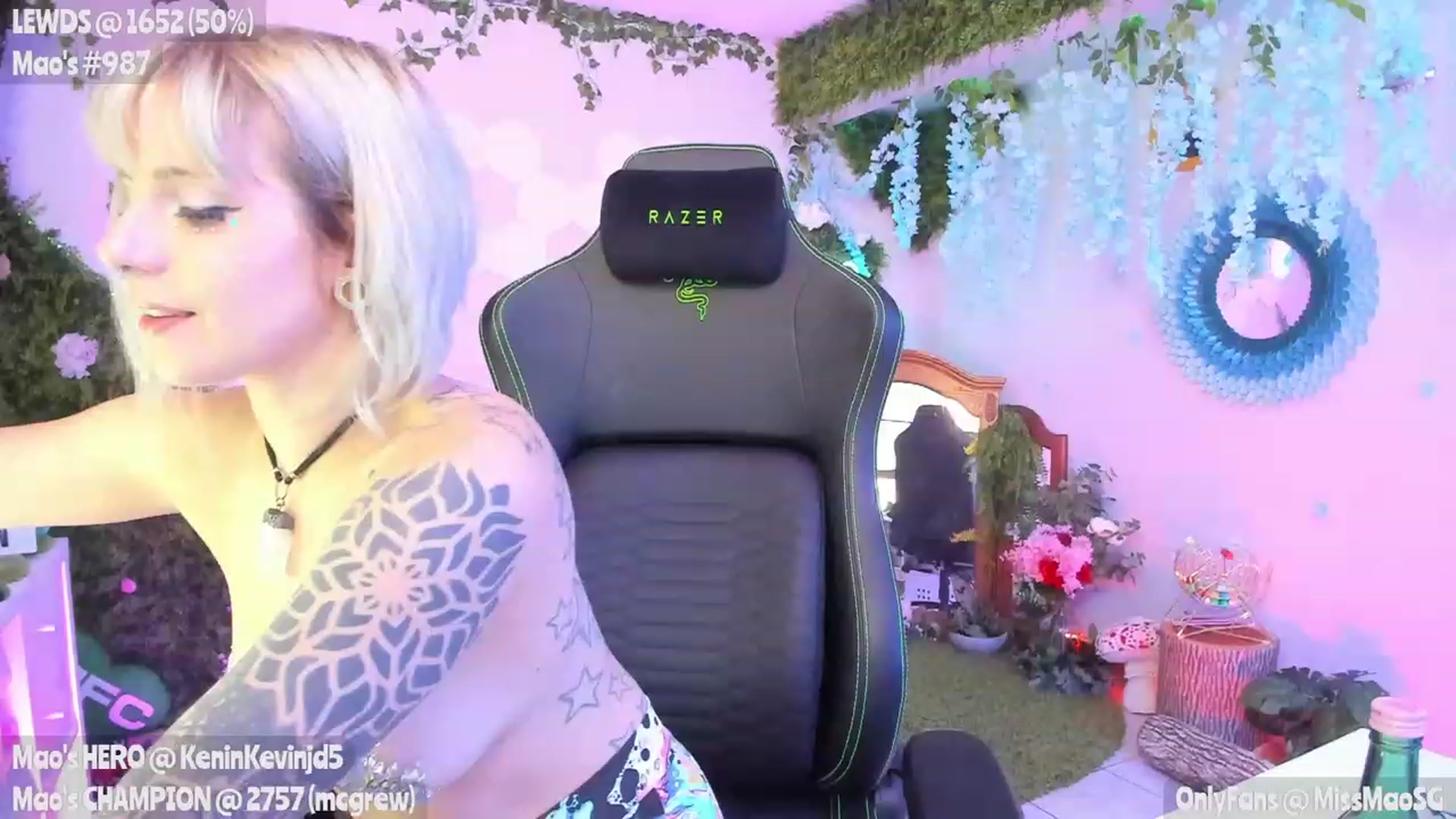 Gallery image thumbnail from MissMao's myfreecams stream on, 06/17/2023, 08:00 image 13 of 20