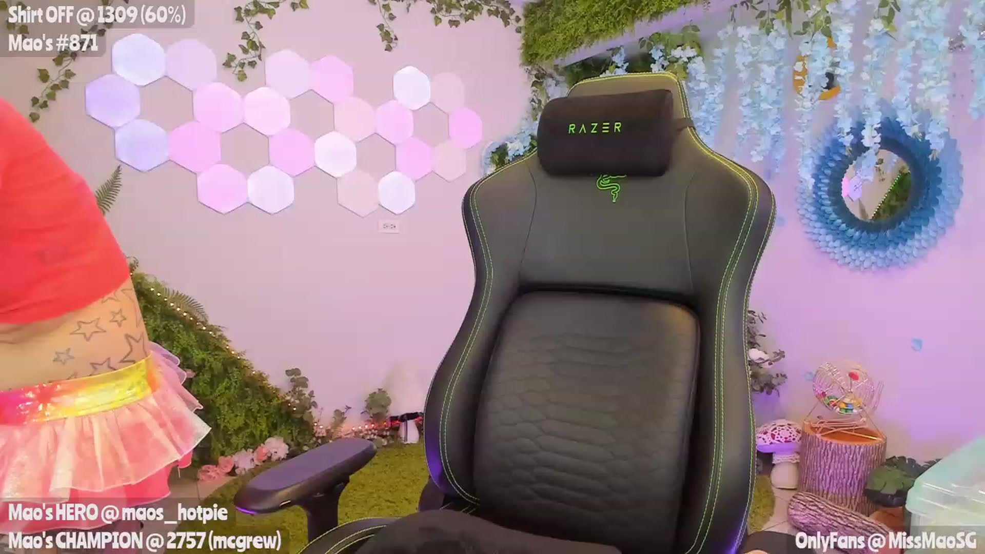Gallery image thumbnail from MissMao's myfreecams stream on, 06/20/2023, 06:20 image 15 of 20