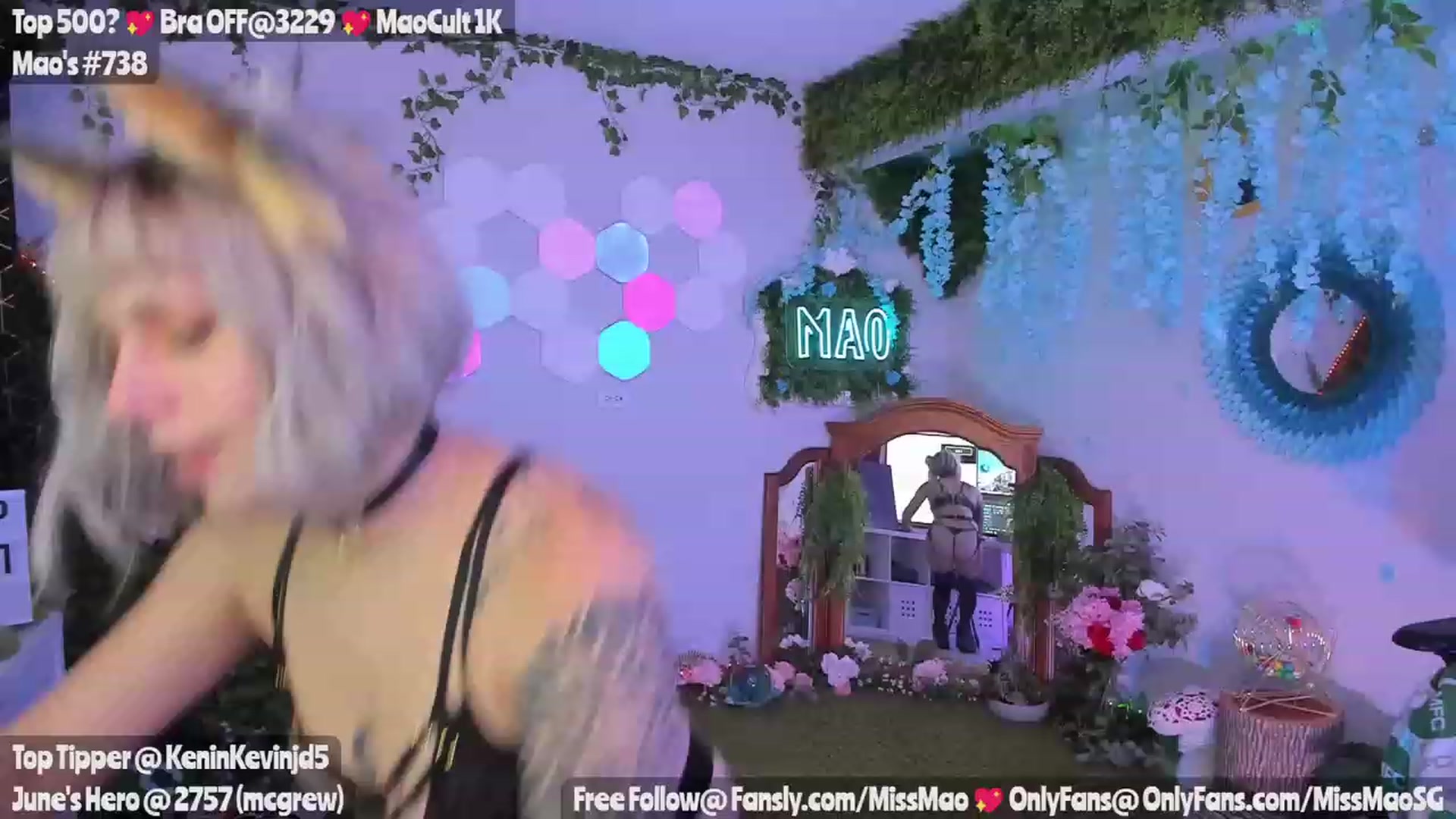 Gallery image thumbnail from MissMao's myfreecams stream on, 06/21/2023, 05:38 image 4 of 20