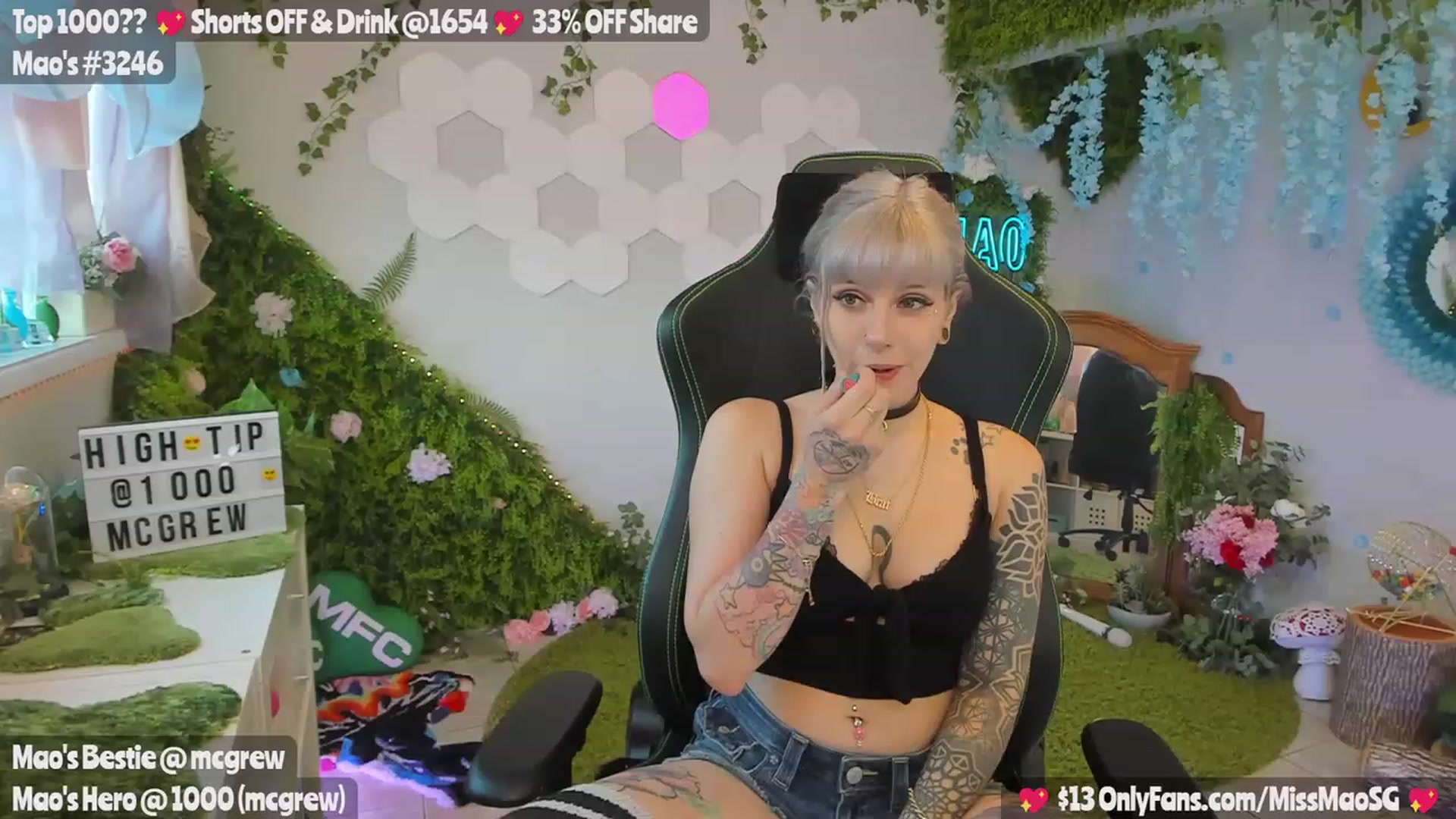 Gallery image thumbnail from MissMao's myfreecams stream on, 07/07/2023, 02:44 image 13 of 20