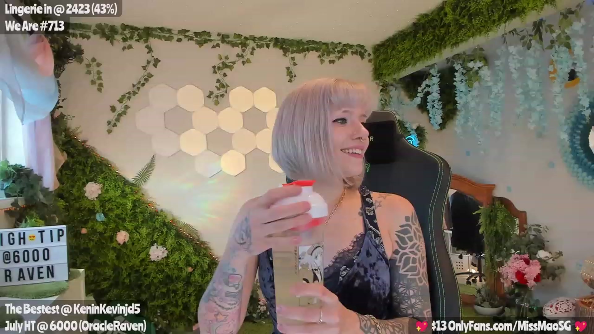 Gallery image thumbnail from MissMao's myfreecams stream on, 07/13/2023, 03:04 image 15 of 20
