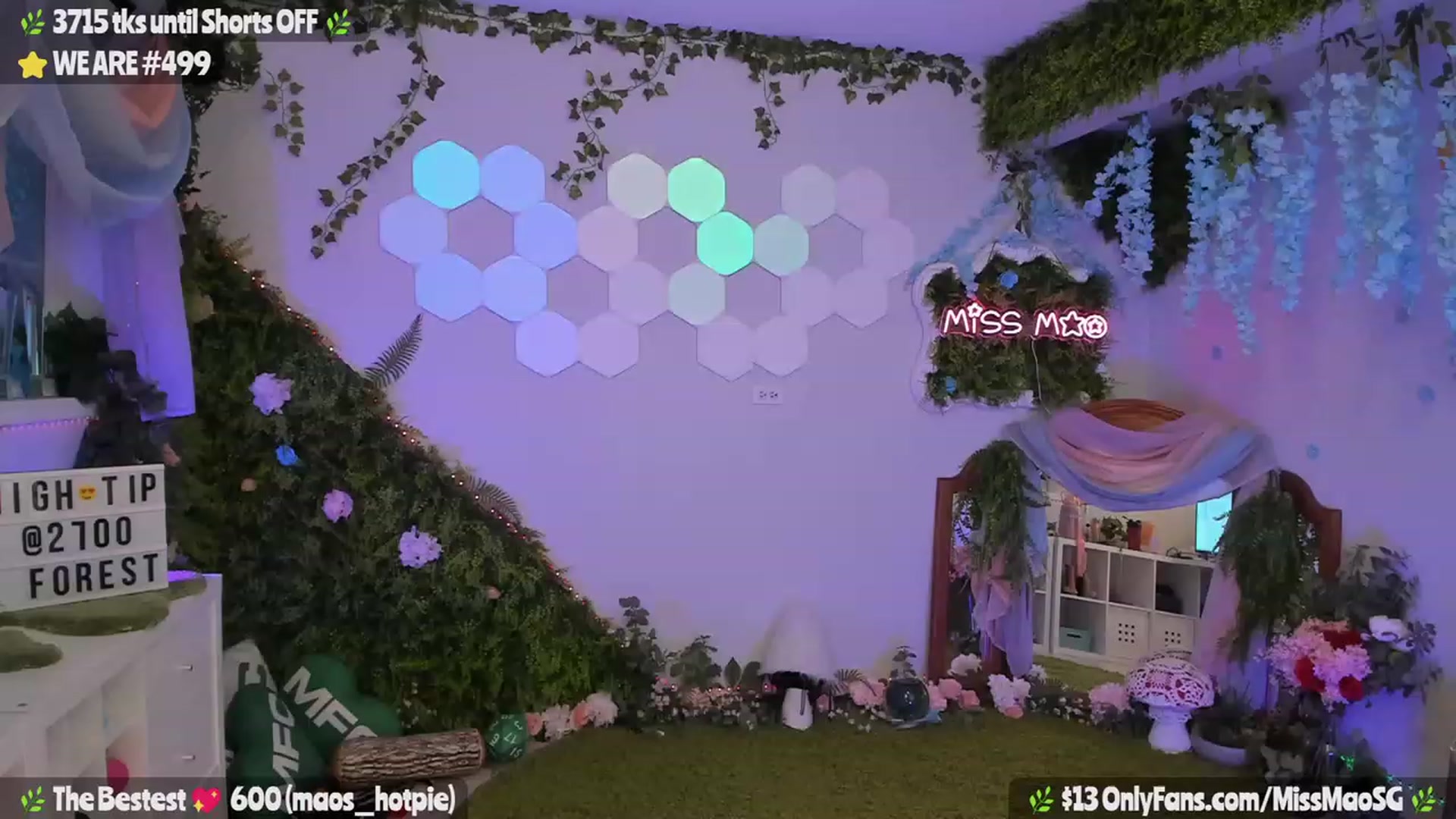 Gallery image thumbnail from MissMao's myfreecams stream on, 08/08/2023, 04:11 image 6 of 20