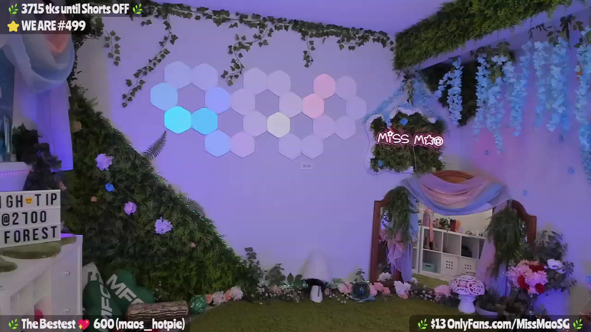 Gallery image thumbnail from MissMao's myfreecams stream on, 08/08/2023, 04:11 image 7 of 20