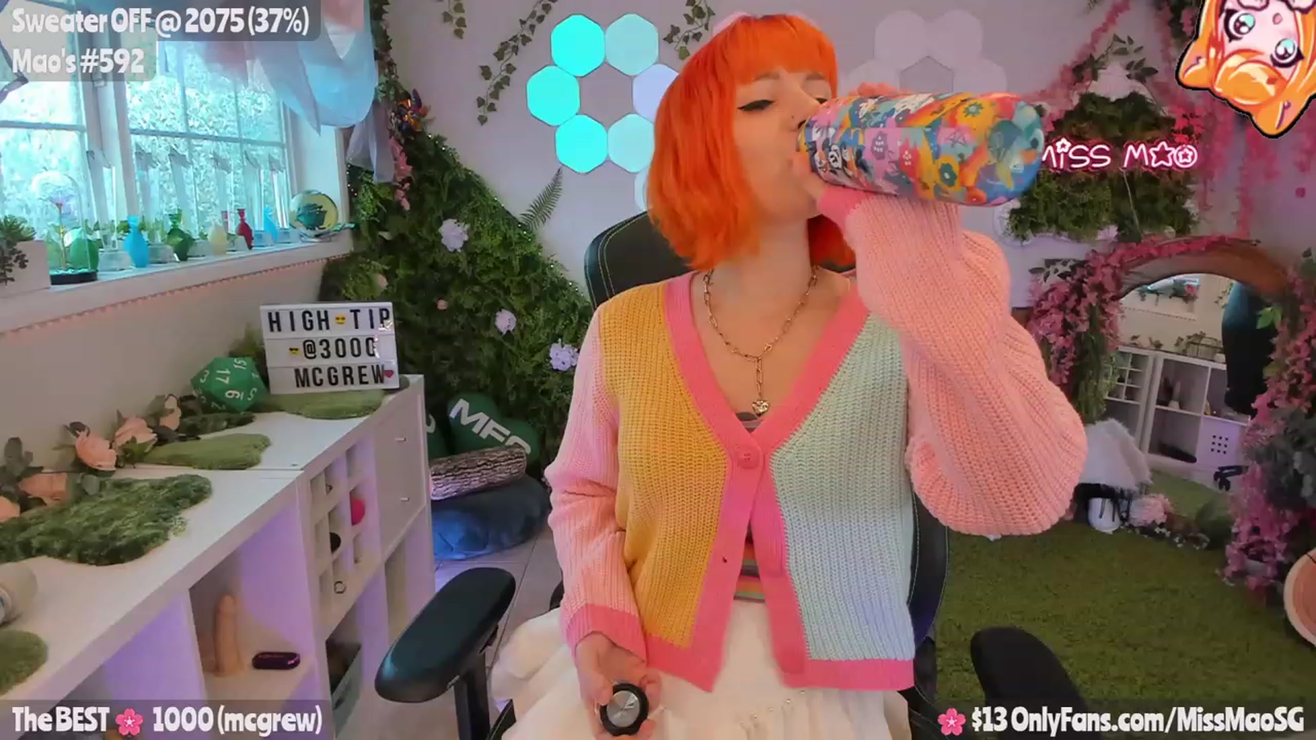 Gallery image thumbnail from MissMao's myfreecams stream on, 09/19/2023, 07:18 image 7 of 20