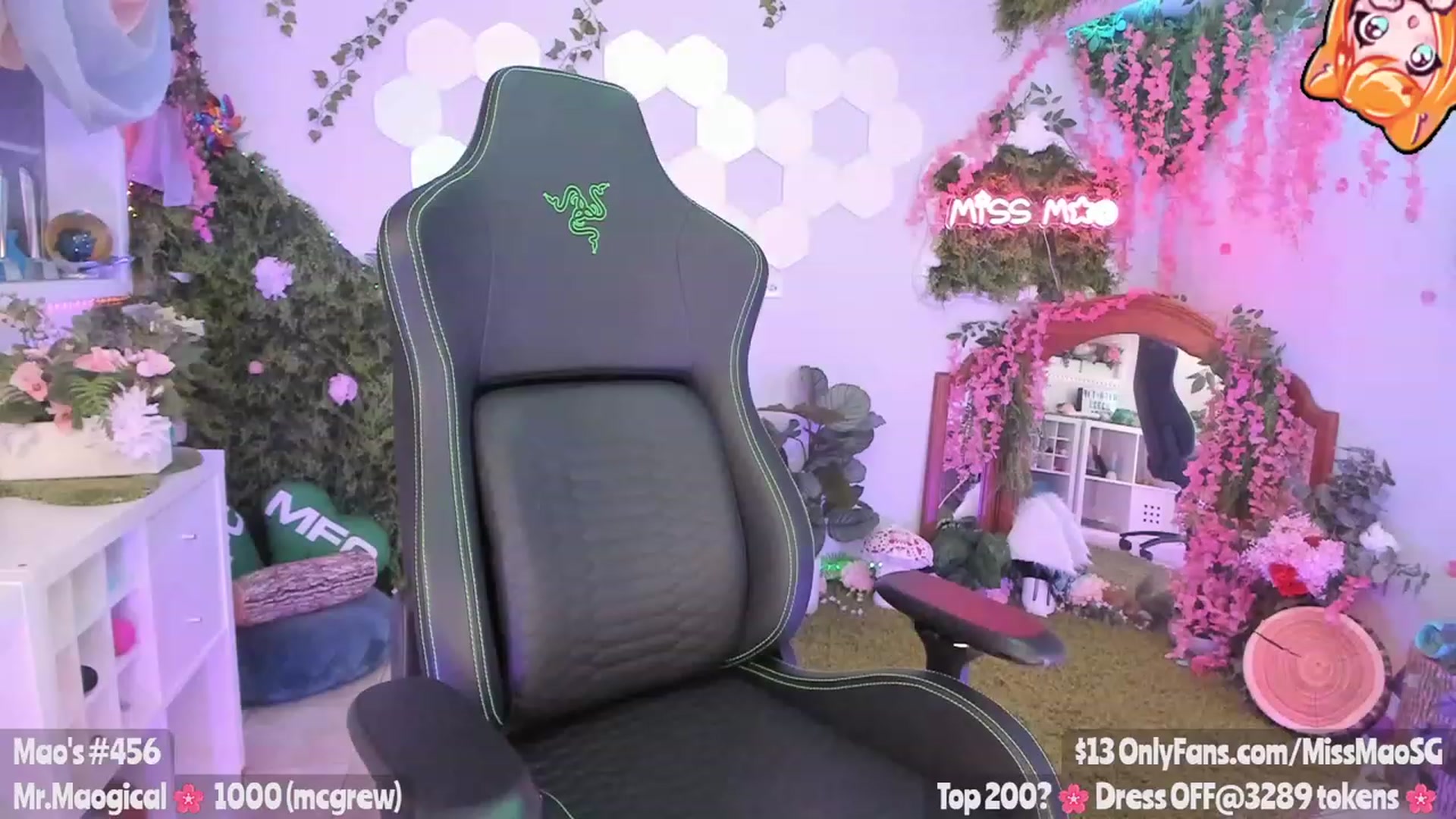 Gallery image thumbnail from MissMao's myfreecams stream on, 09/20/2023, 05:30 image 10 of 20