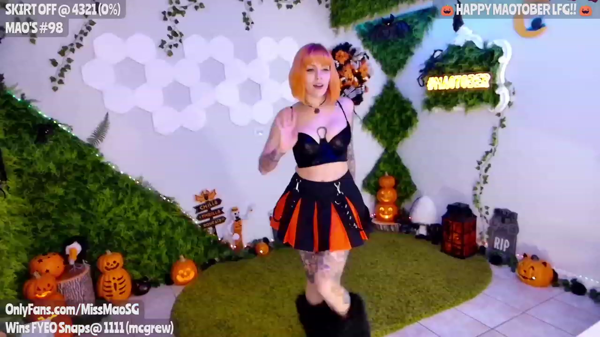 Gallery image thumbnail from MissMao's myfreecams stream on, 10/03/2023, 05:54 image 2 of 20