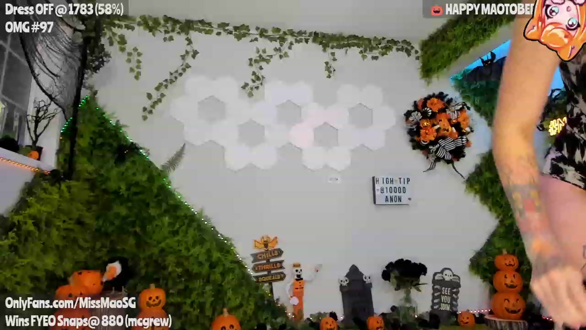 Gallery image thumbnail from MissMao's myfreecams stream on, 10/04/2023, 04:24 image 9 of 20