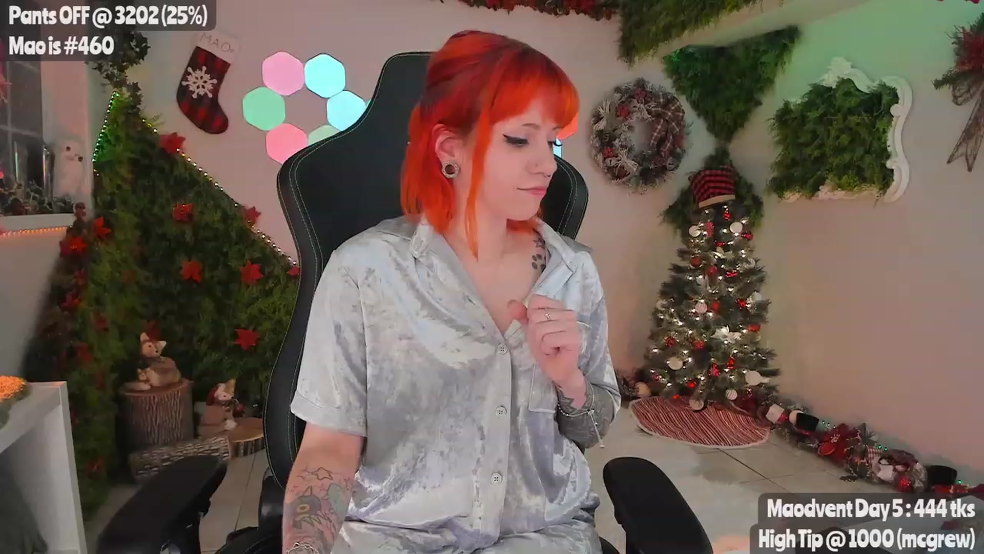 Gallery image thumbnail from MissMao's myfreecams stream on, 12/07/2023, 05:06 image 13 of 20