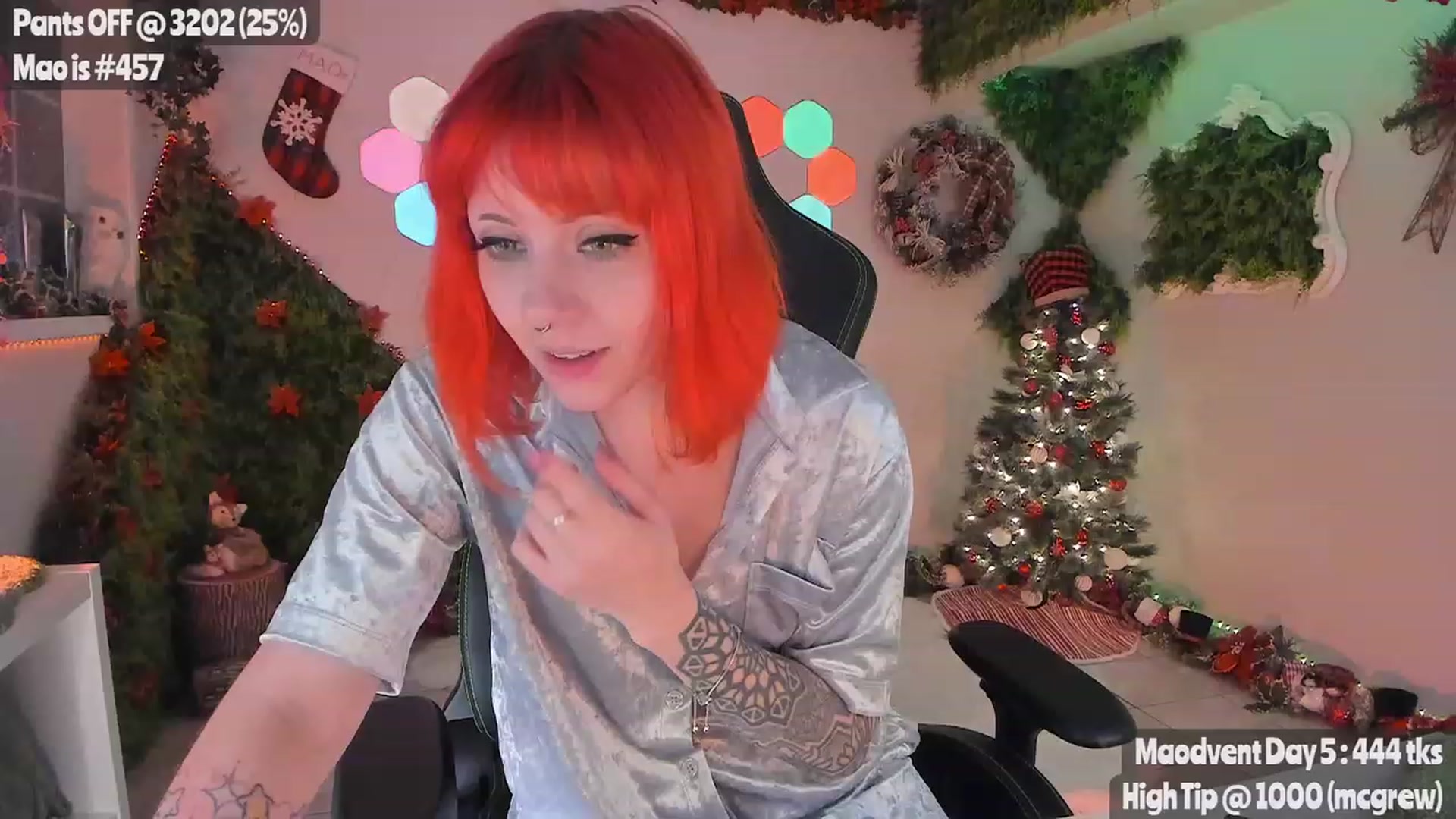 Gallery image thumbnail from MissMao's myfreecams stream on, 12/07/2023, 05:06 image 1 of 20