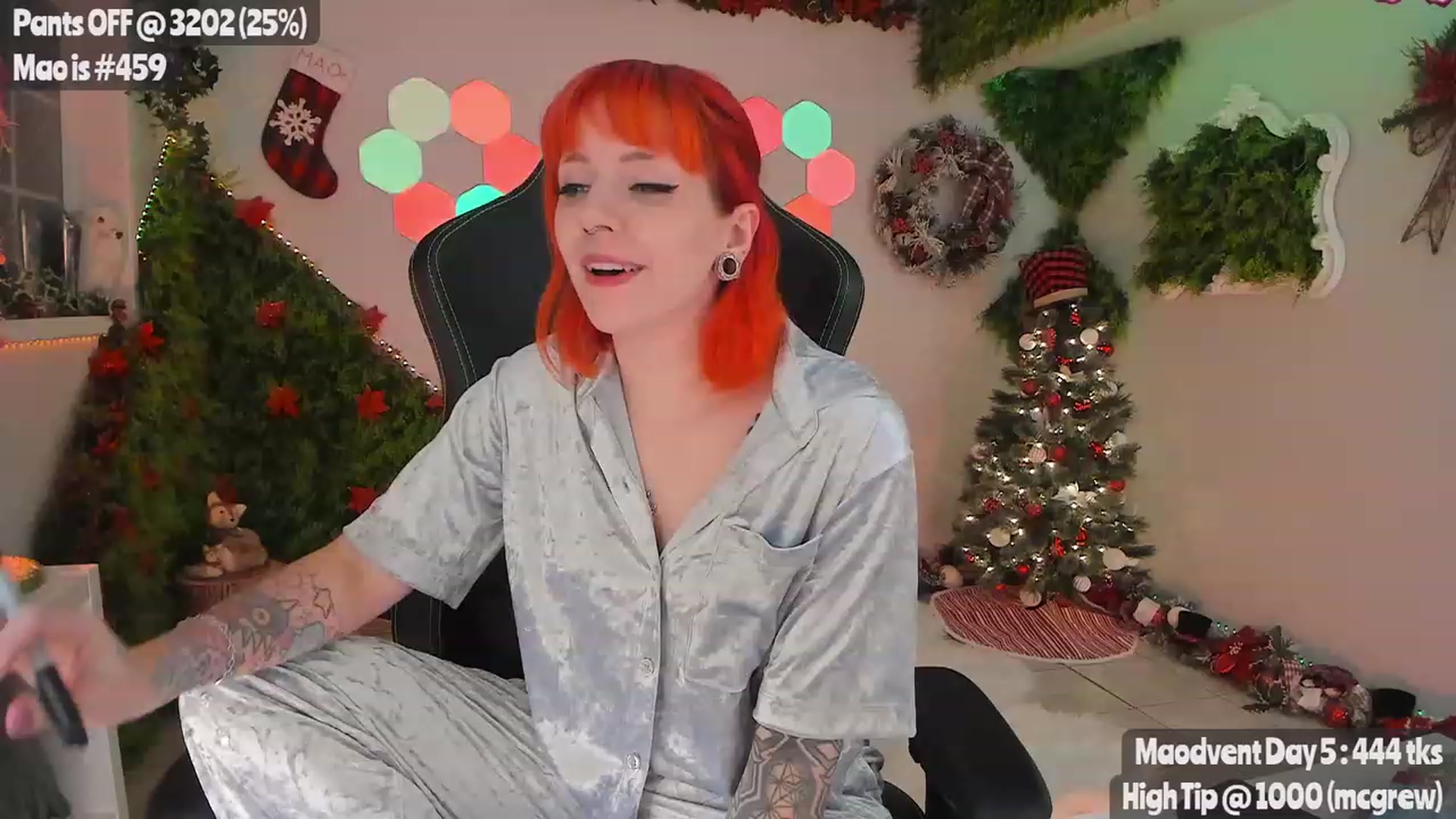 Gallery image thumbnail from MissMao's myfreecams stream on, 12/07/2023, 05:06 image 12 of 20