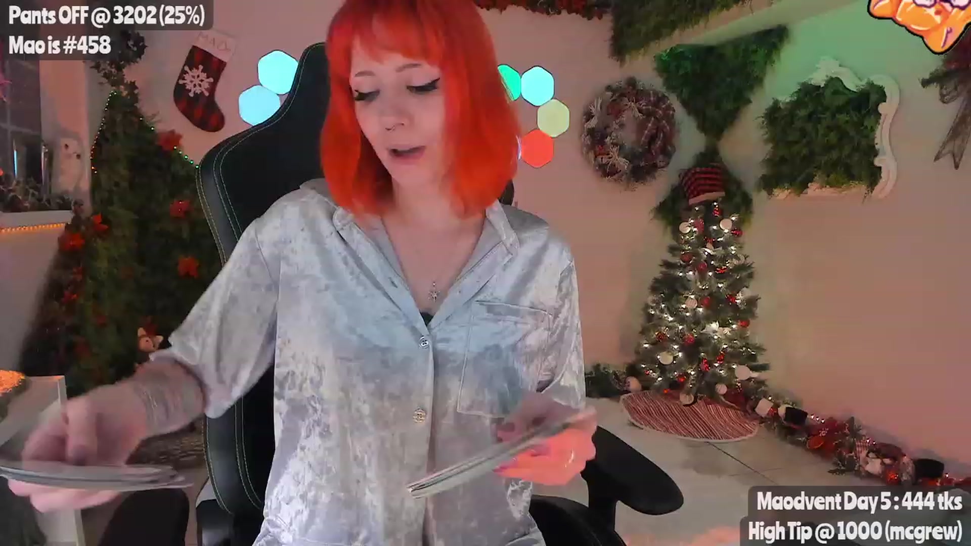 Gallery image thumbnail from MissMao's myfreecams stream on, 12/07/2023, 05:06 image 8 of 20