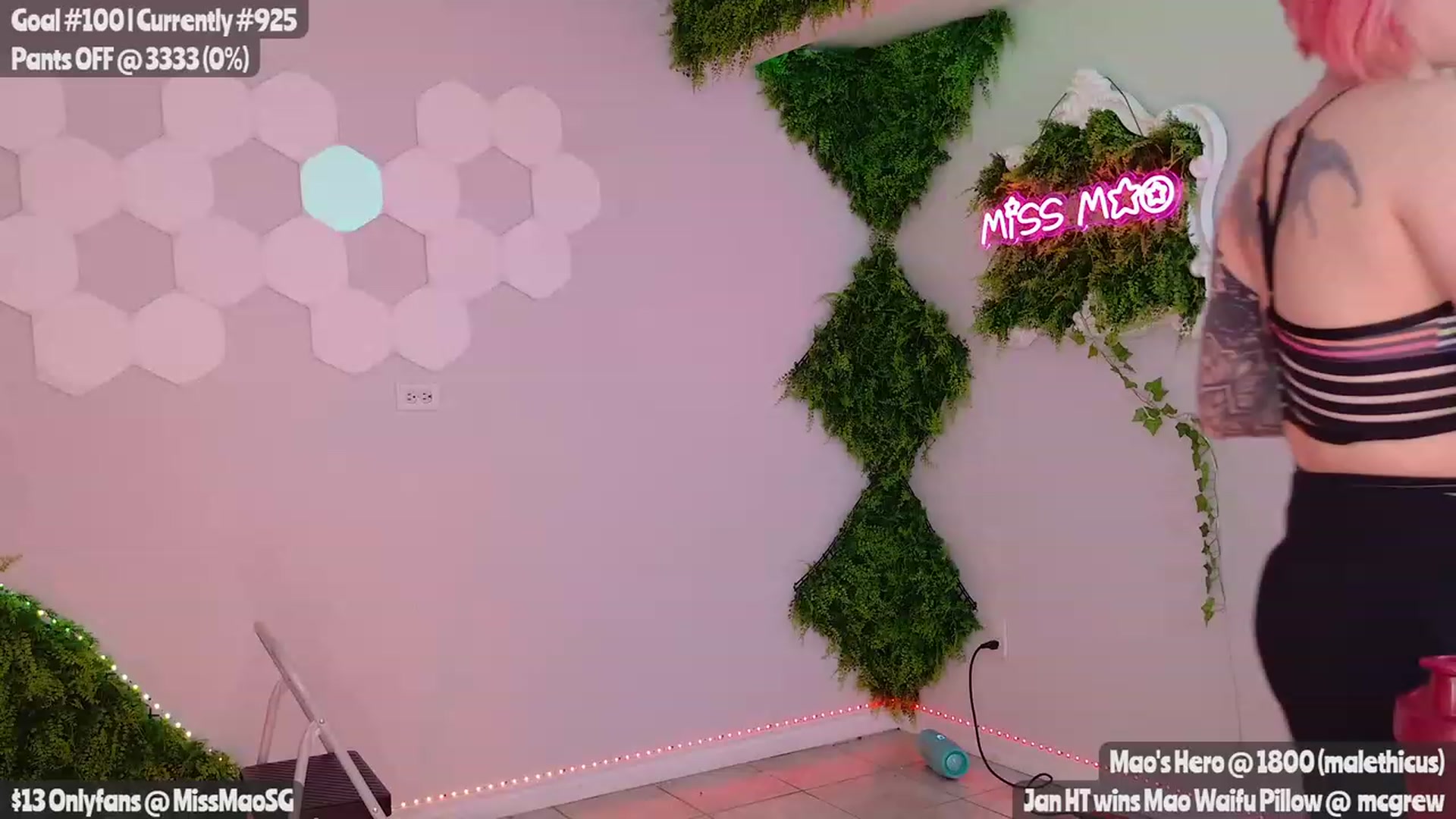Gallery image thumbnail from MissMao's myfreecams stream on, 01/12/2024, 05:04 image 2 of 20