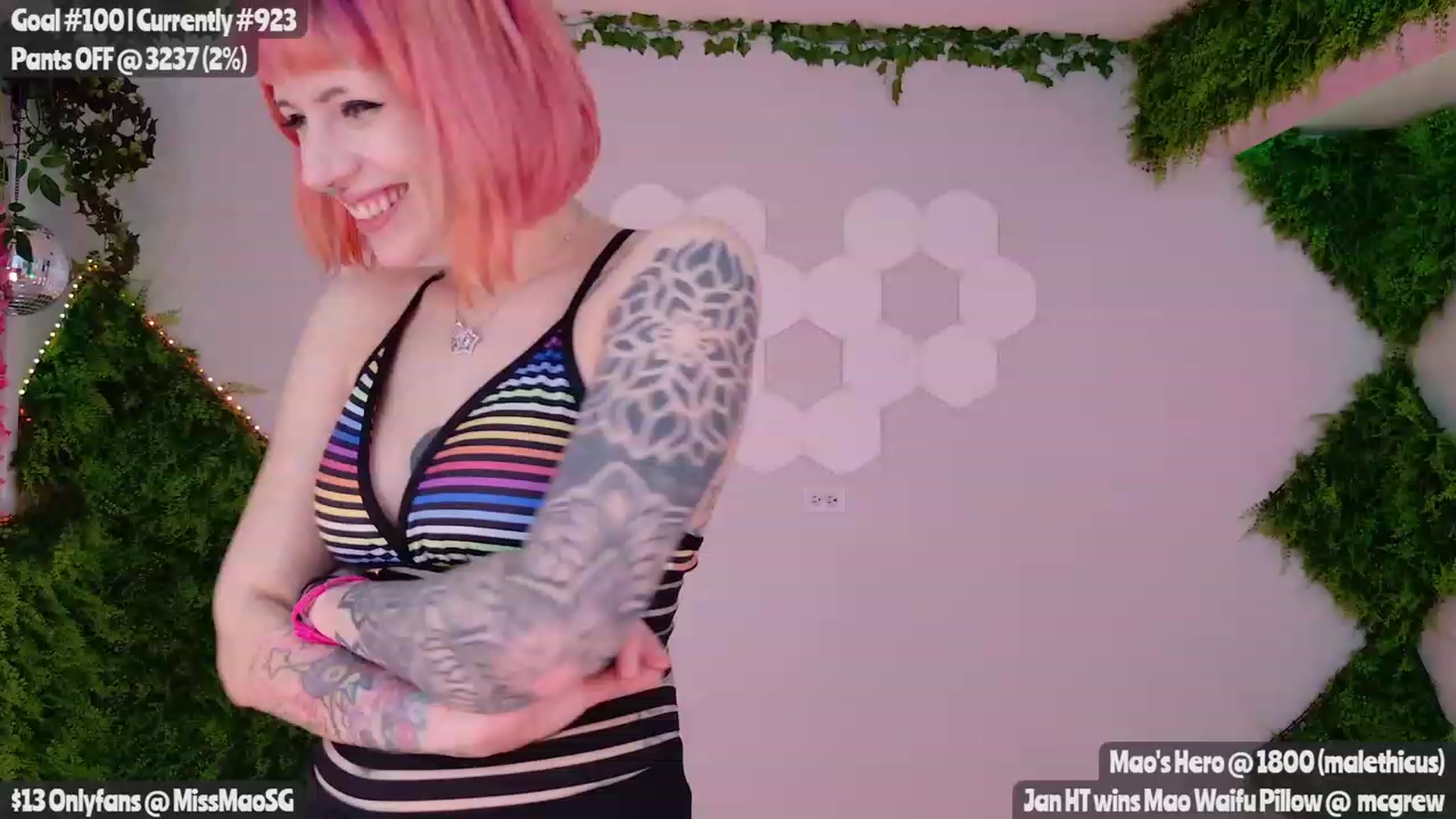 Gallery image thumbnail from MissMao's myfreecams stream on, 01/12/2024, 05:04 image 8 of 20