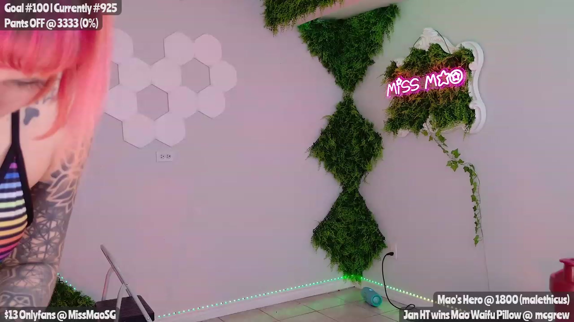 Gallery image thumbnail from MissMao's myfreecams stream on, 01/12/2024, 05:04 image 1 of 20