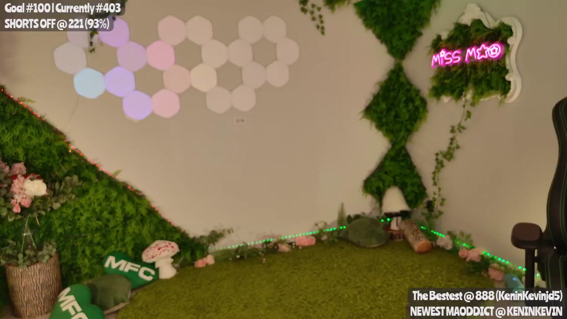 Gallery image thumbnail from MissMao's myfreecams stream on, 01/19/2024, 06:32 image 8 of 20
