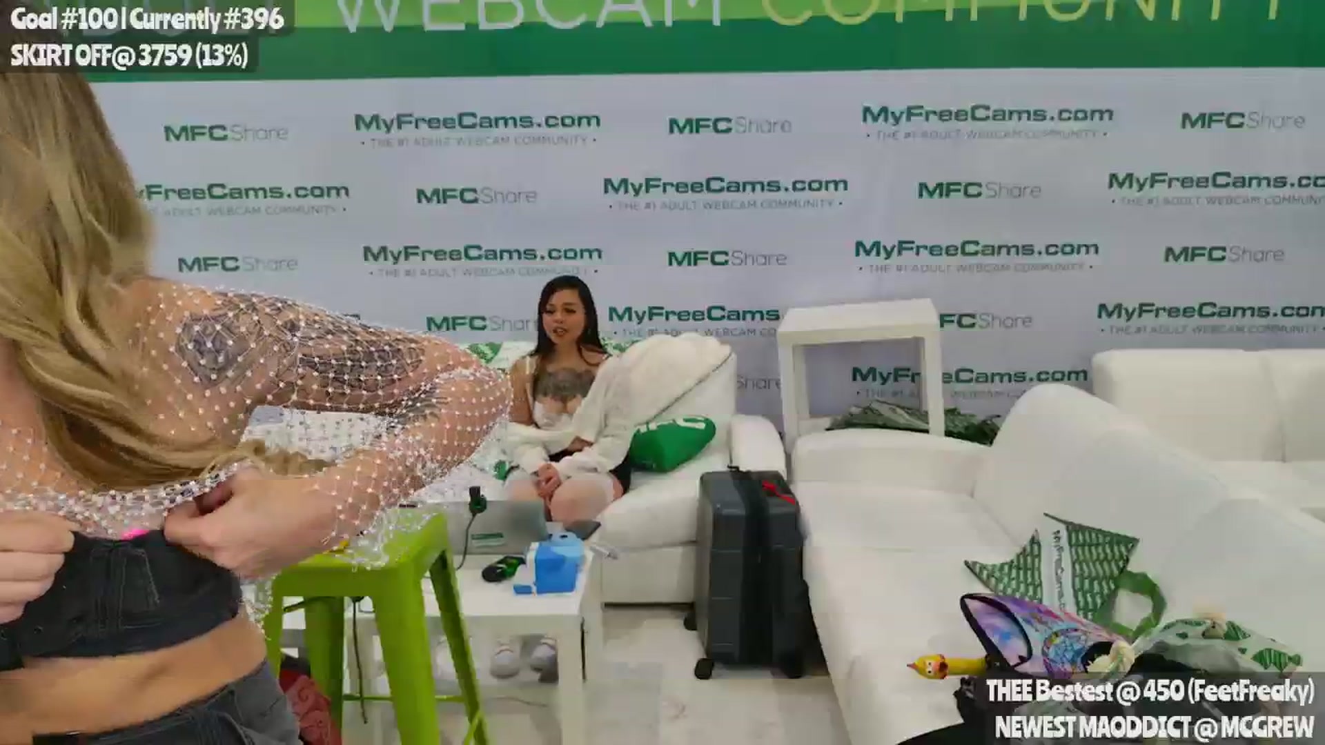Gallery image thumbnail from MissMao's myfreecams stream on, 01/27/2024, 24:56 image 11 of 20