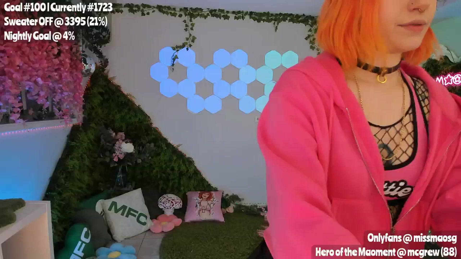 Gallery image thumbnail from MissMao's myfreecams stream on, 03/08/2024, 04:18 image 13 of 20