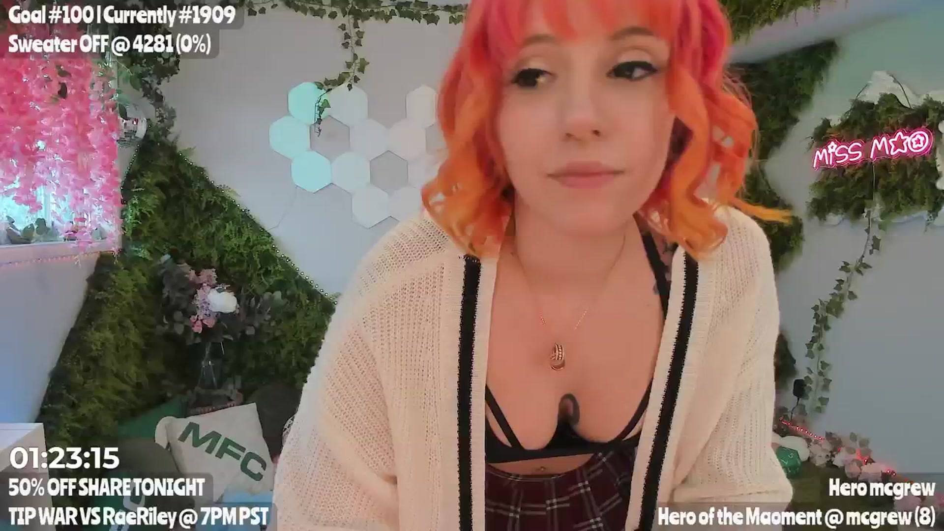 Gallery image thumbnail from MissMao's myfreecams stream on, 03/09/2024, 01:15 image 15 of 20