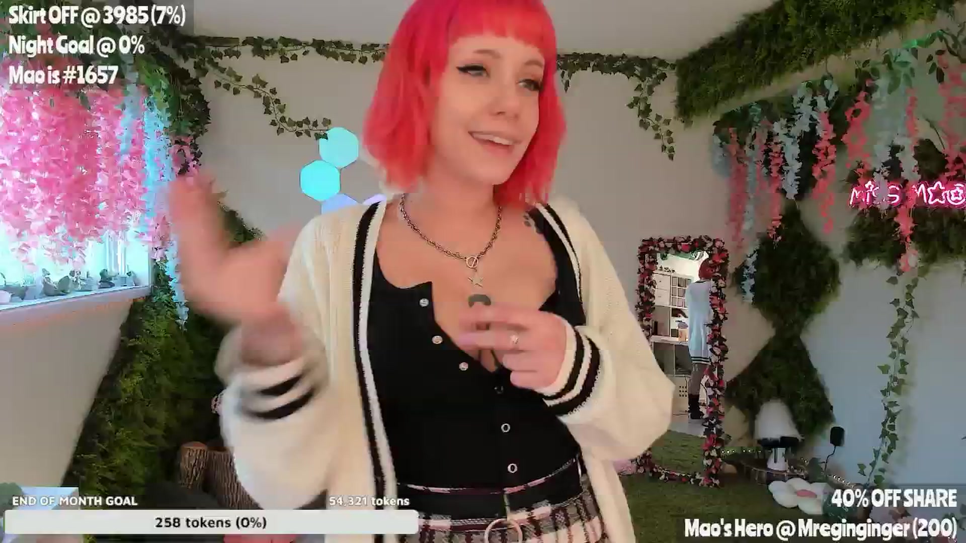 Gallery image thumbnail from MissMao's myfreecams stream on, 05/01/2024, 01:43 image 10 of 20