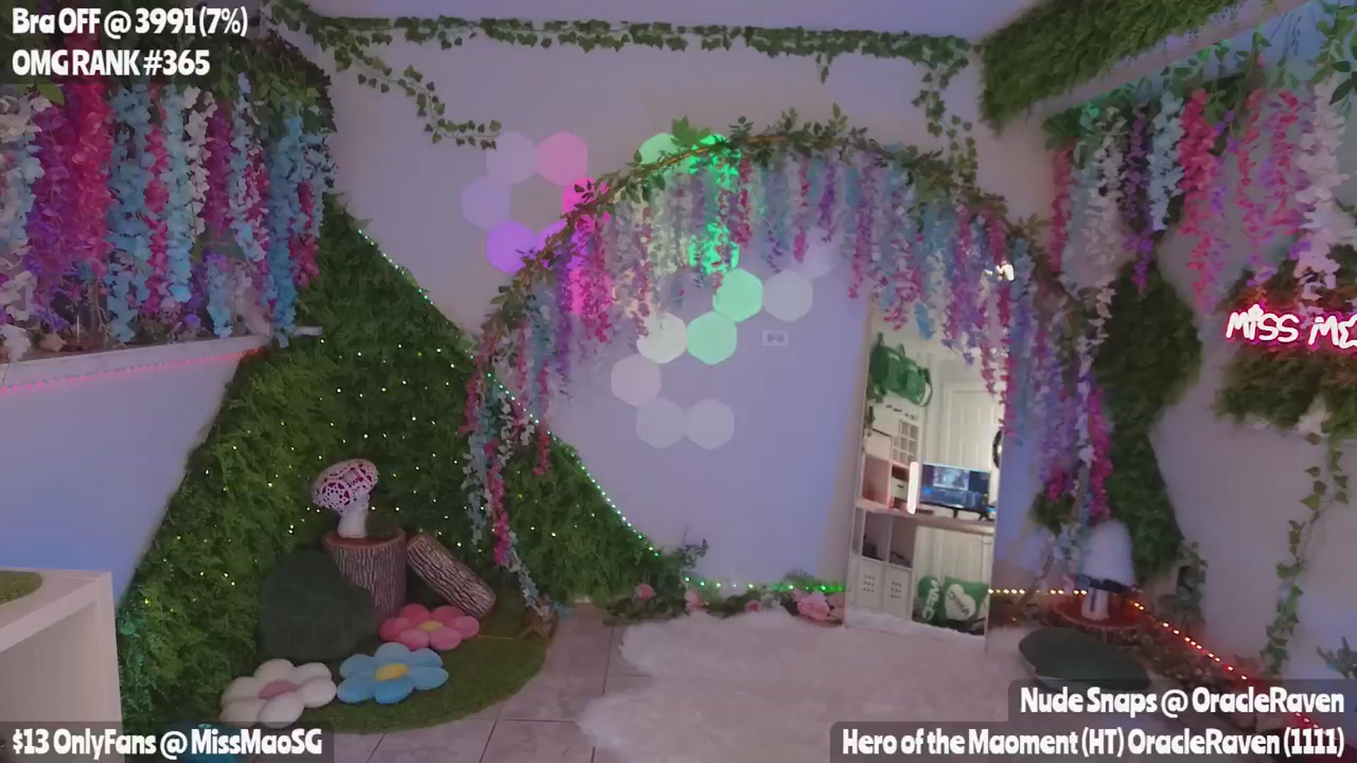 Gallery image thumbnail from MissMao's myfreecams stream on, 07/02/2024, 06:44 image 16 of 20