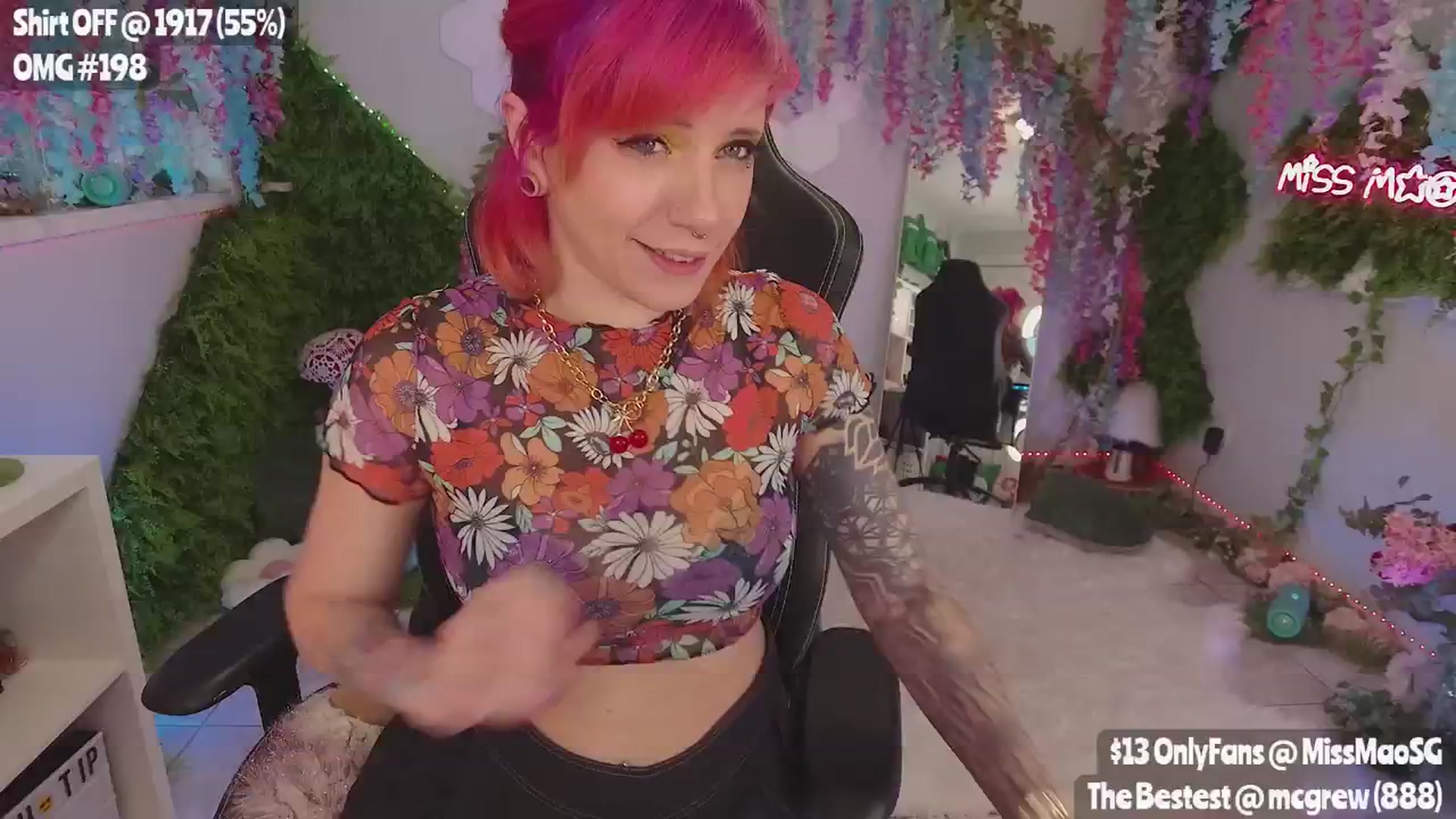 Gallery image thumbnail from MissMao's myfreecams stream on, 07/04/2024, 05:14 image 10 of 20