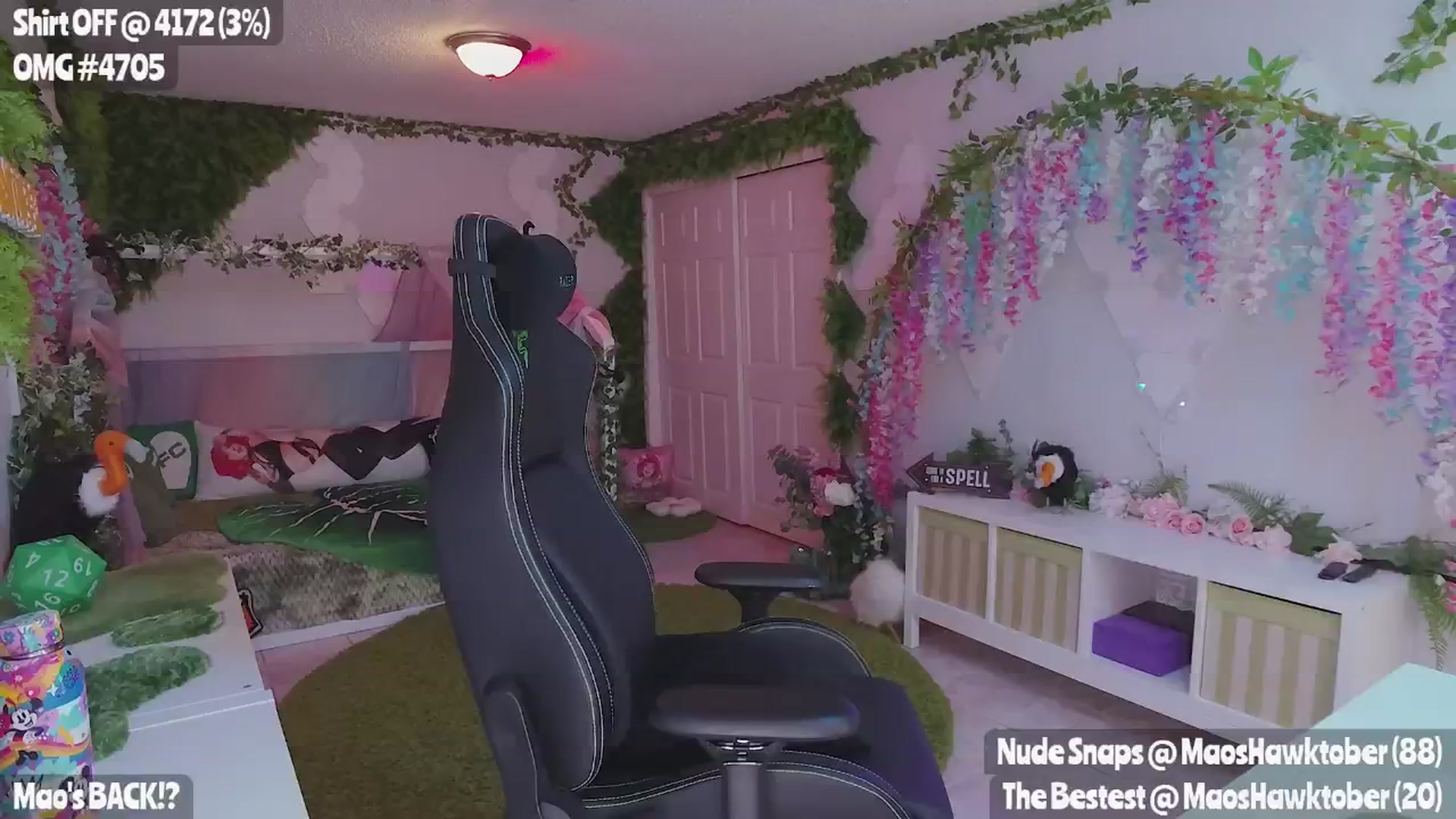 Gallery image thumbnail from MissMao's myfreecams stream on, 10/16/2024, 06:59 image 1 of 20