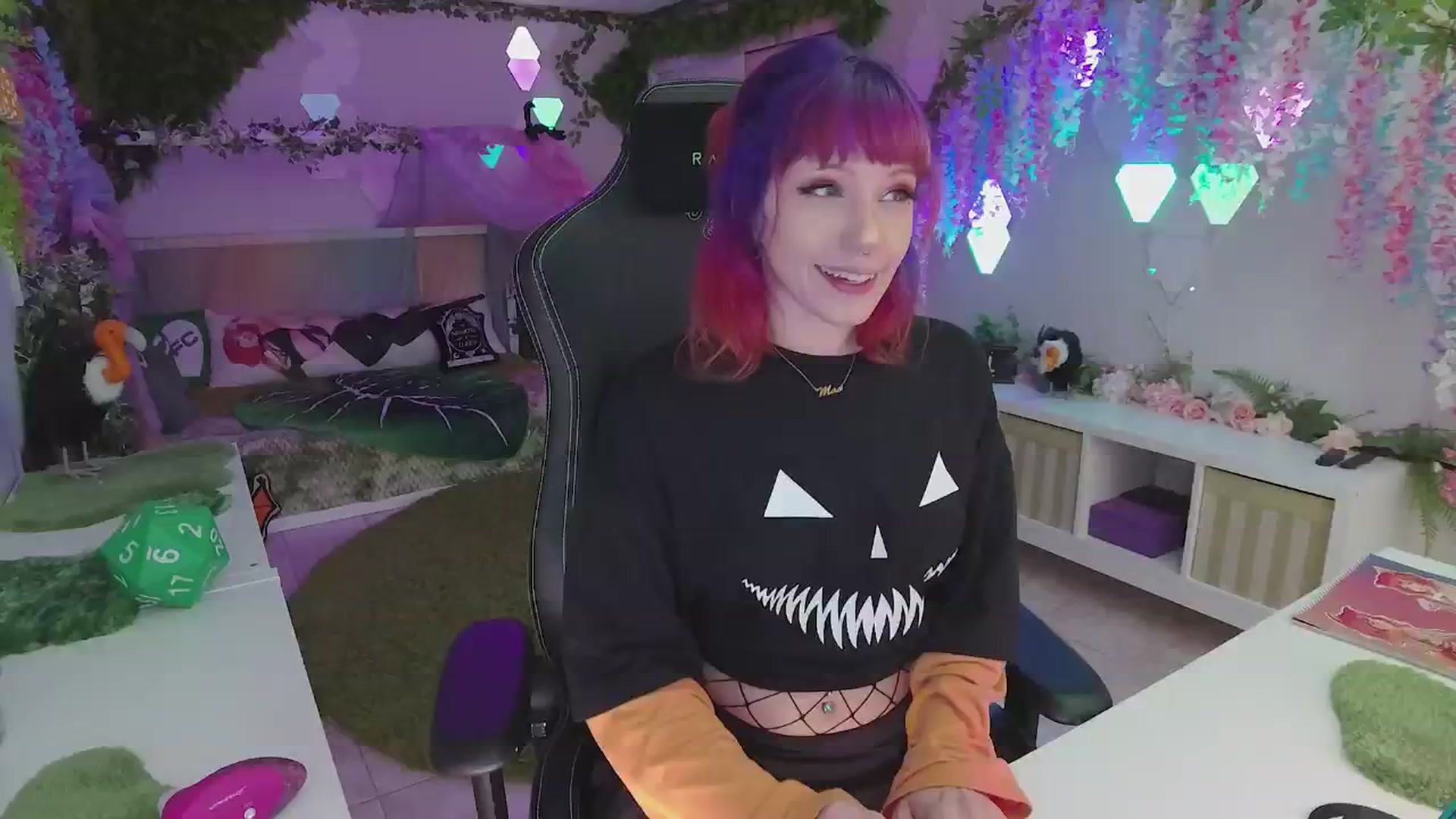 Gallery image thumbnail from MissMao's myfreecams stream on, 10/16/2024, 06:59 image 4 of 20