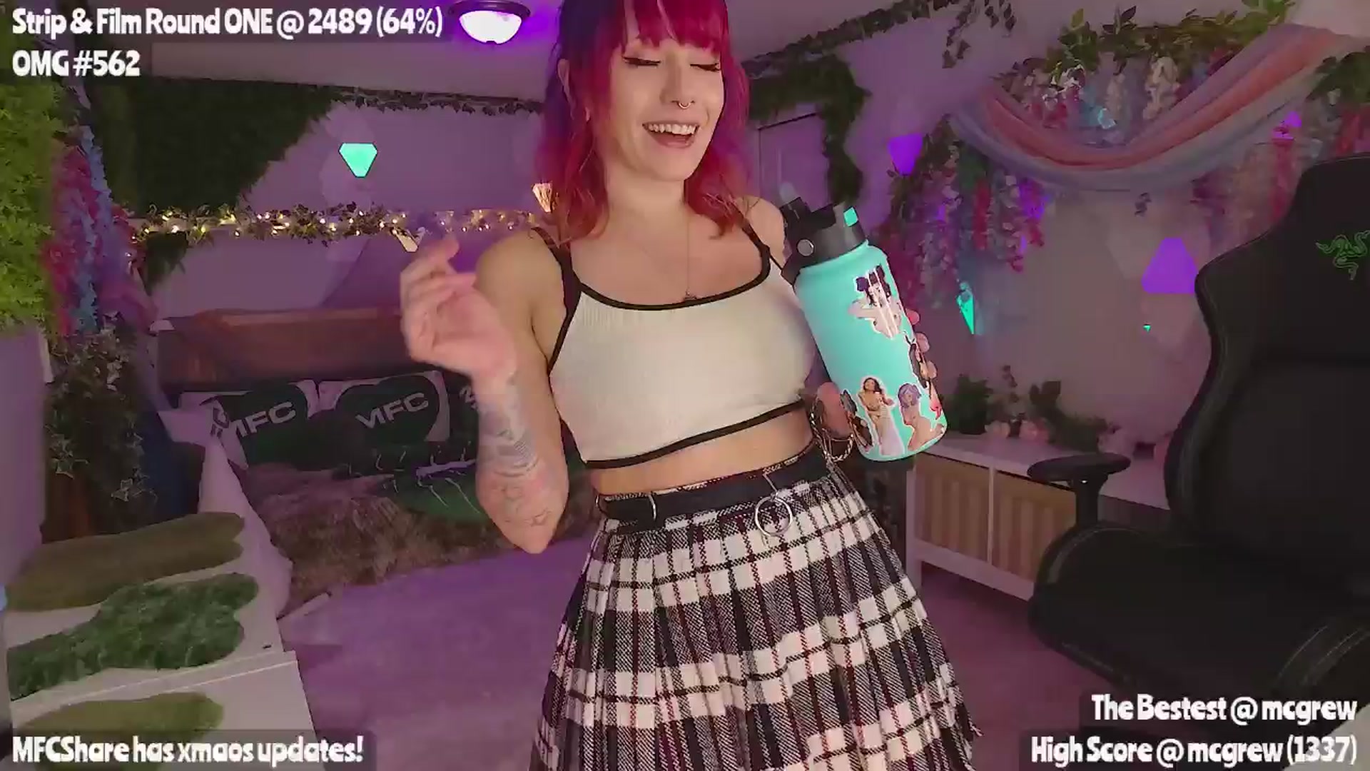 Gallery image thumbnail from MissMao's myfreecams stream on, 12/06/2024, 07:27 image 10 of 20