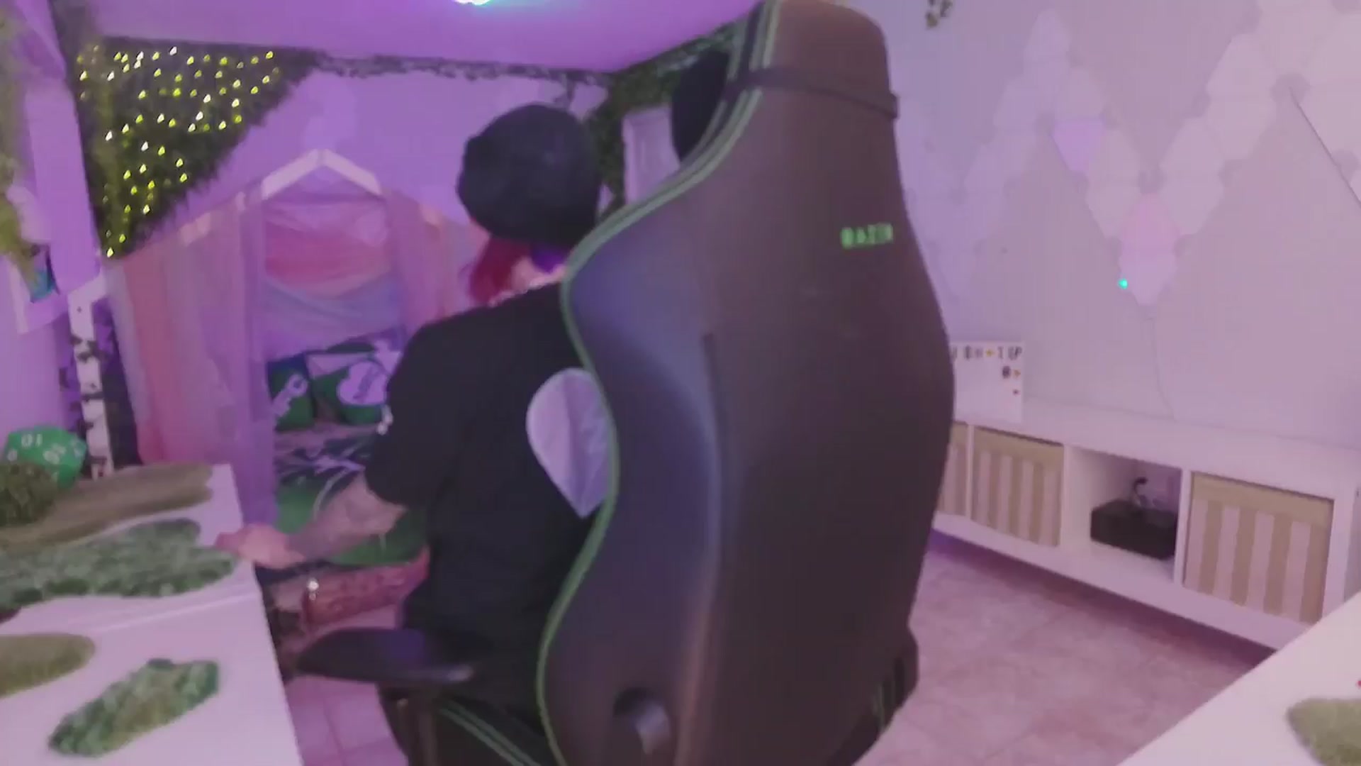 Gallery image thumbnail from MissMao's myfreecams stream on, 01/16/2025, 06:05 image 20 of 20