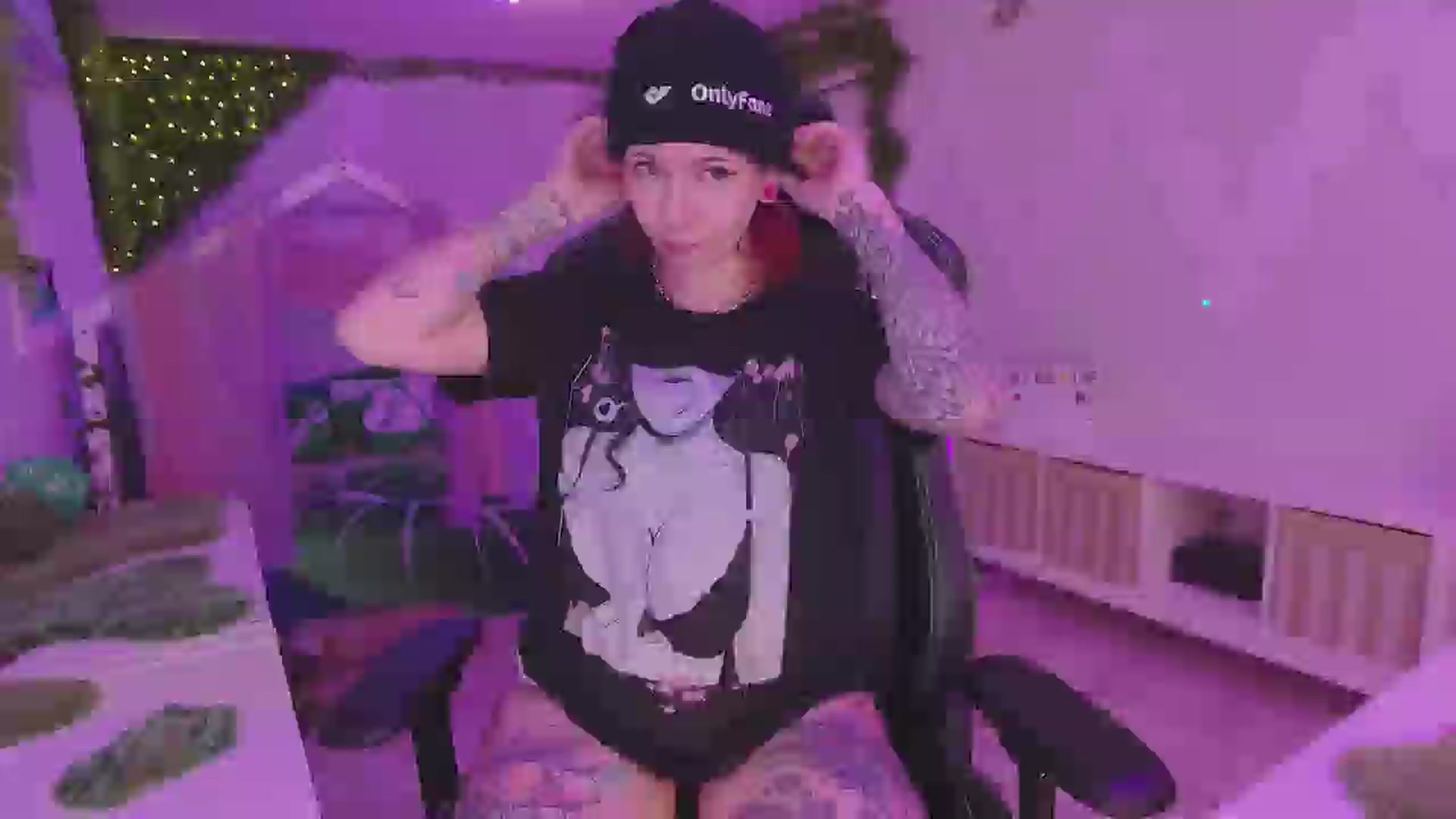 Gallery image thumbnail from MissMao's myfreecams stream on, 01/16/2025, 06:05 image 17 of 20