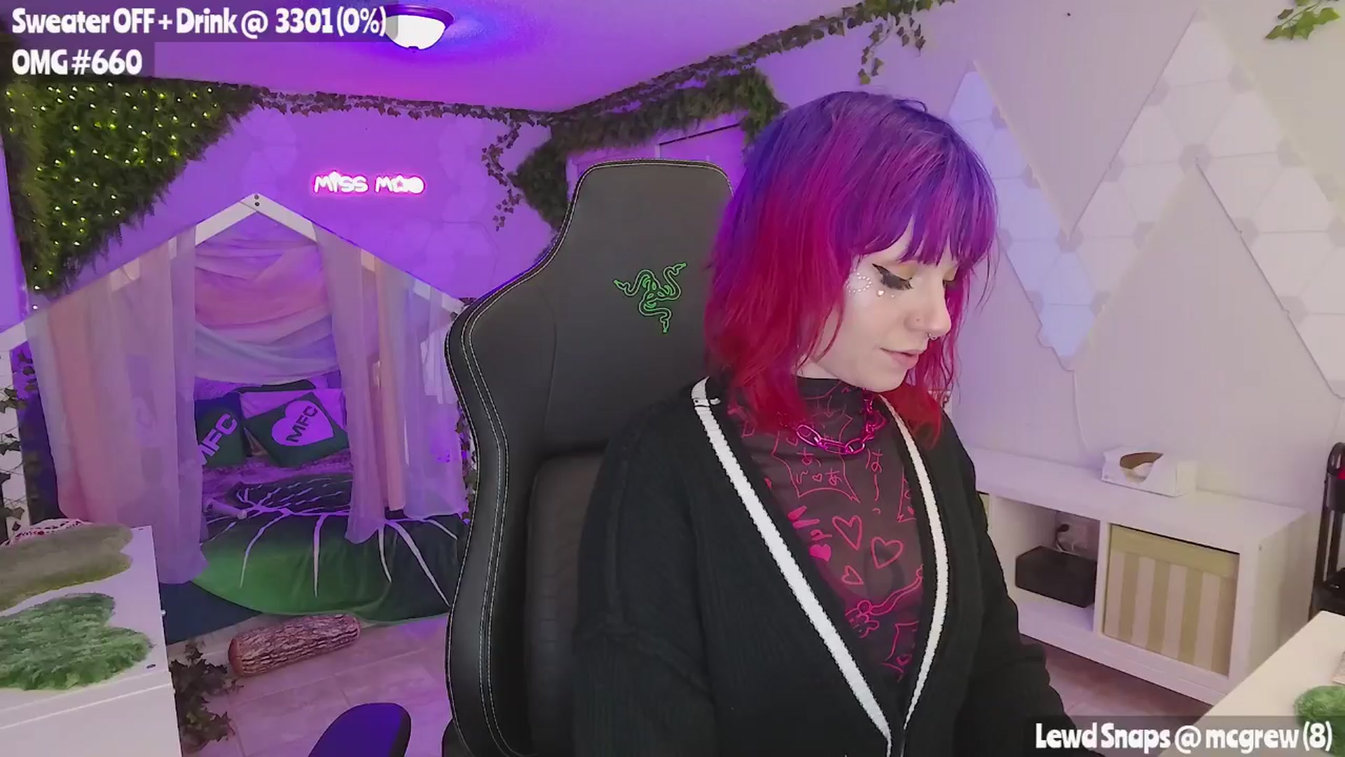 Gallery image thumbnail from MissMao's myfreecams stream on, 01/17/2025, 07:54 image 1 of 20