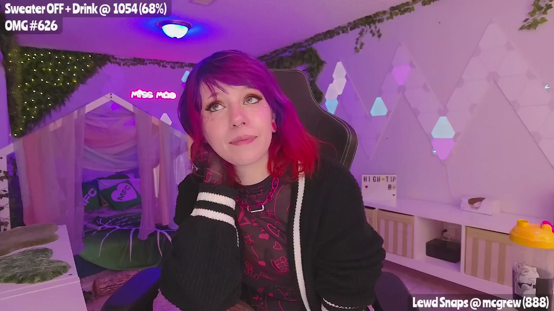 Gallery image thumbnail from MissMao's myfreecams stream on, 01/17/2025, 07:54 image 5 of 20