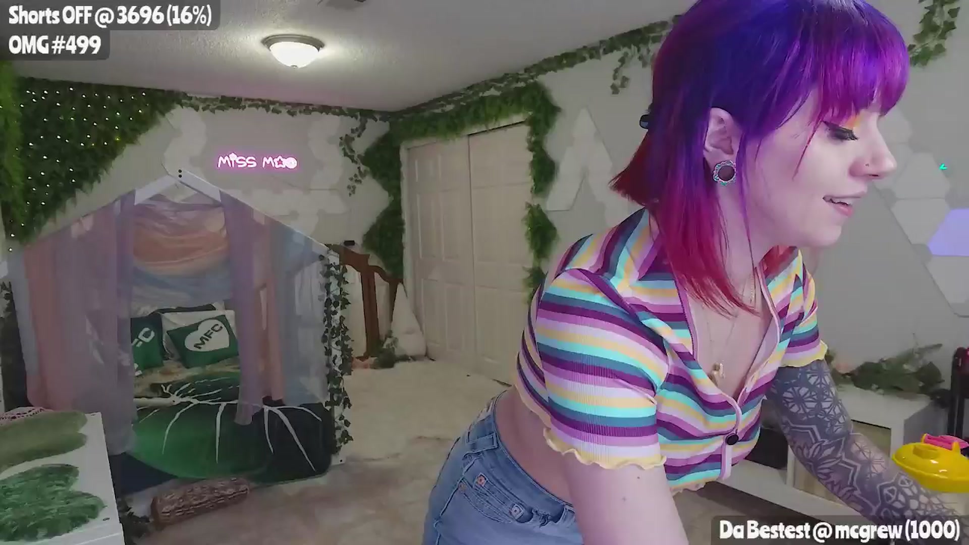 Gallery image thumbnail from MissMao's myfreecams stream on, 01/18/2025, 03:41 image 8 of 20