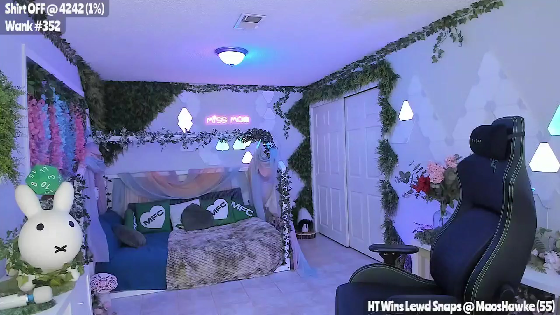 Gallery image thumbnail from MissMao's myfreecams stream on, 04/11/2025, 06:53 image 2 of 20