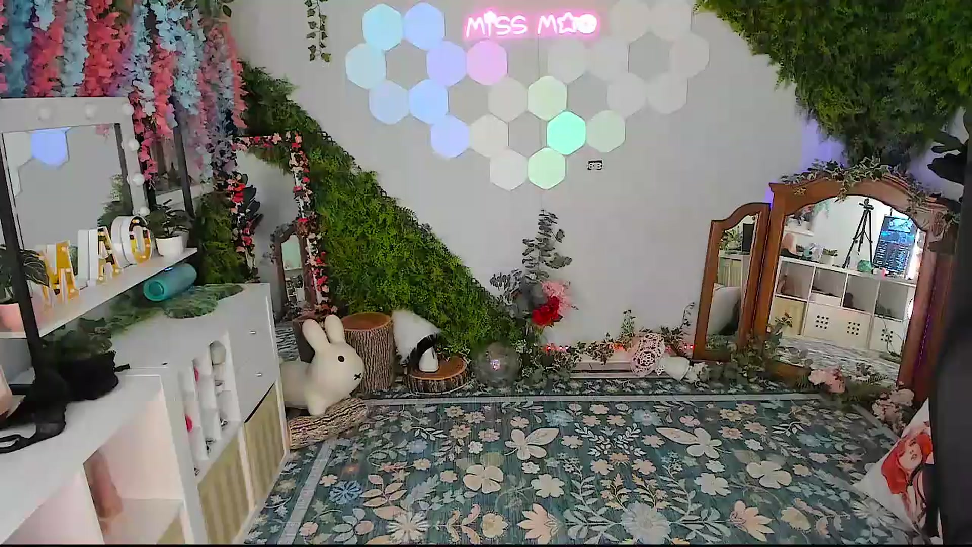 Gallery image thumbnail from MissMao's myfreecams stream on, 07/01/2026, 07:06 image 12 of 20