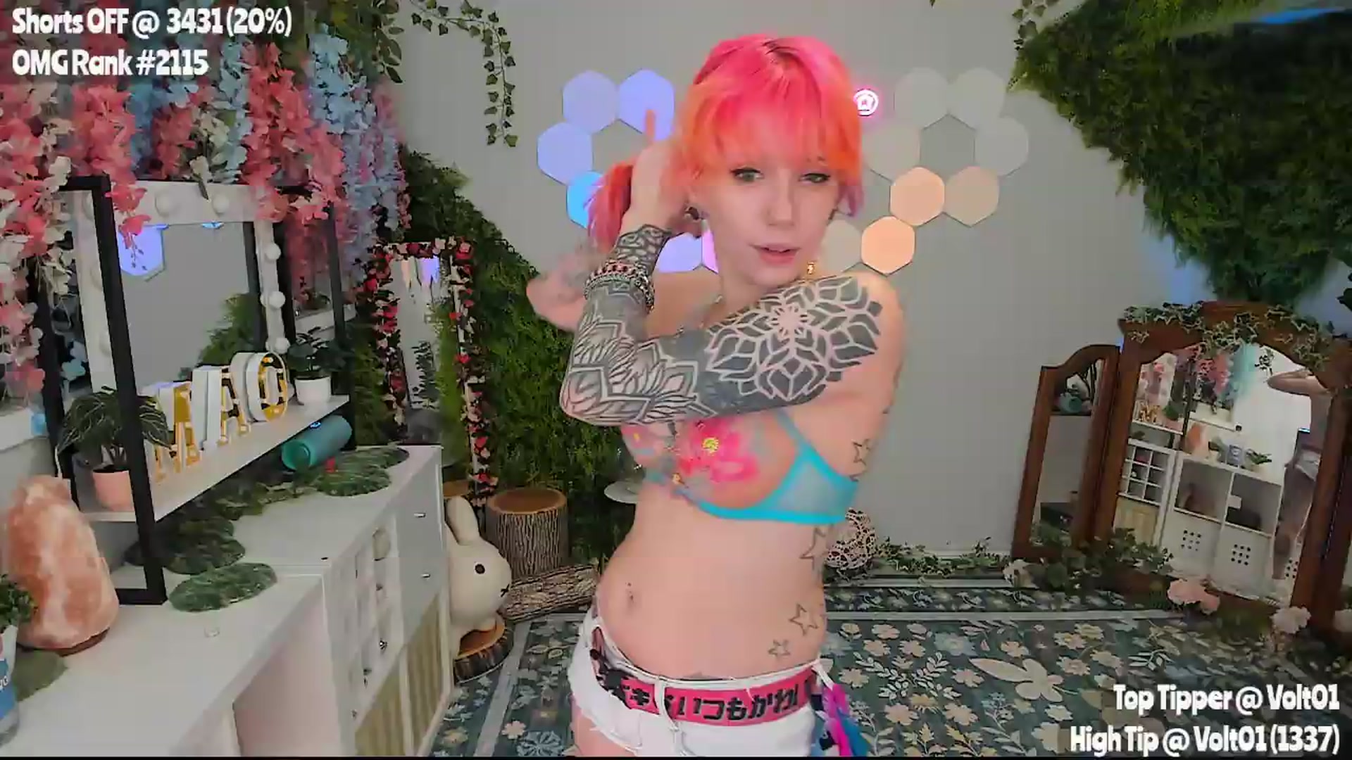 Gallery image thumbnail from MissMao's myfreecams stream on, 08/08/2026, 06:01 image 10 of 20
