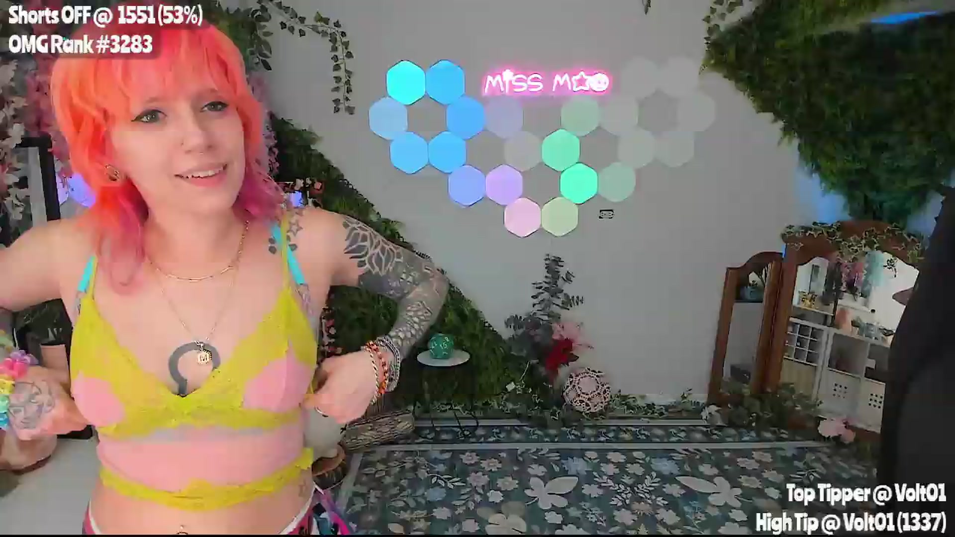 Gallery image thumbnail from MissMao's myfreecams stream on, 08/08/2026, 06:01 image 3 of 20