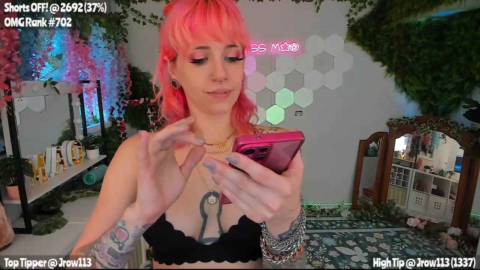 Gallery image thumbnail from MissMao's myfreecams stream on, 08/28/2026, 03:17 image 12 of 20