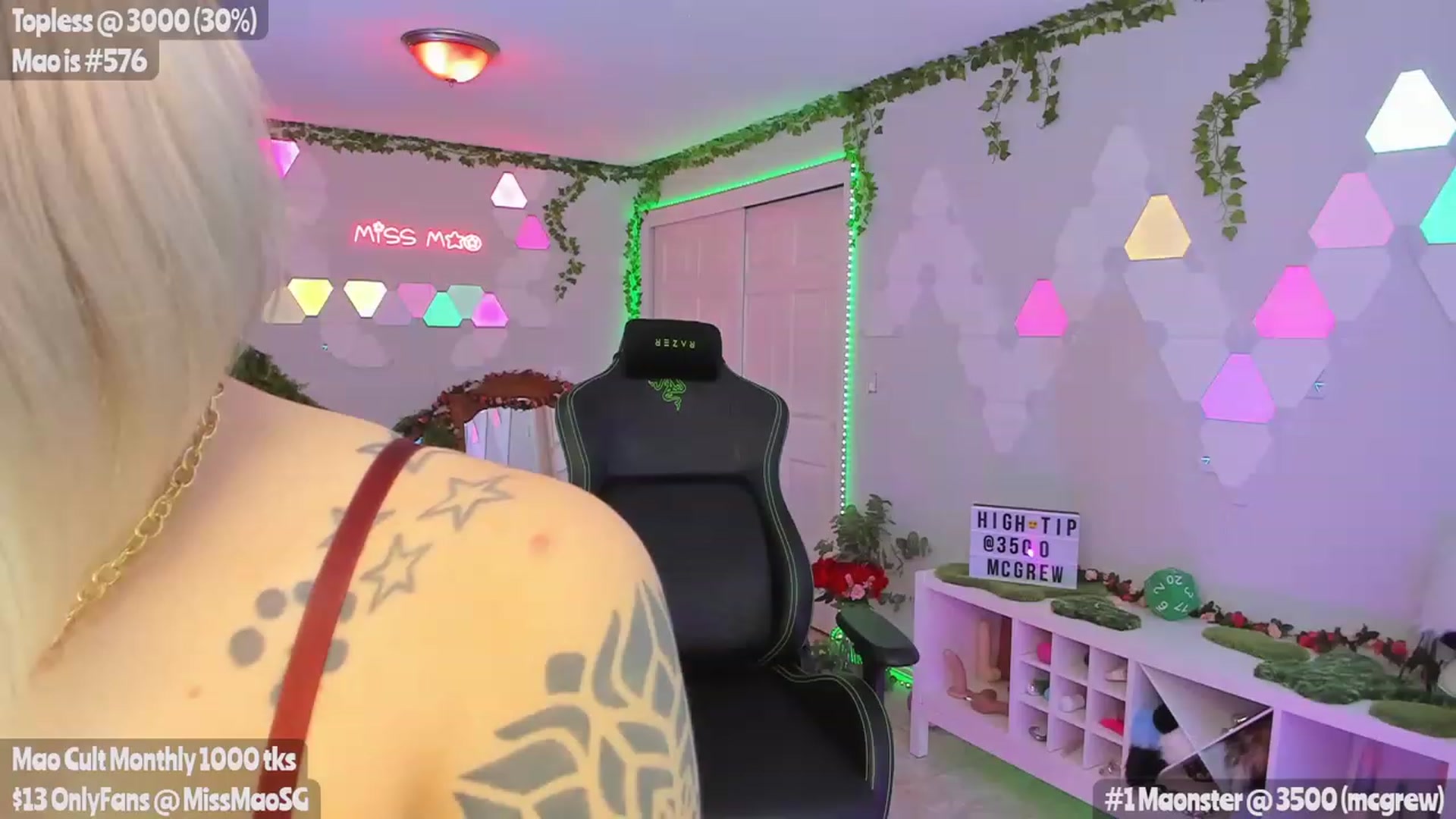 Gallery image thumbnail from MissMaoSG's myfreecams stream on, 04/27/2023, 05:34 image 5 of 20